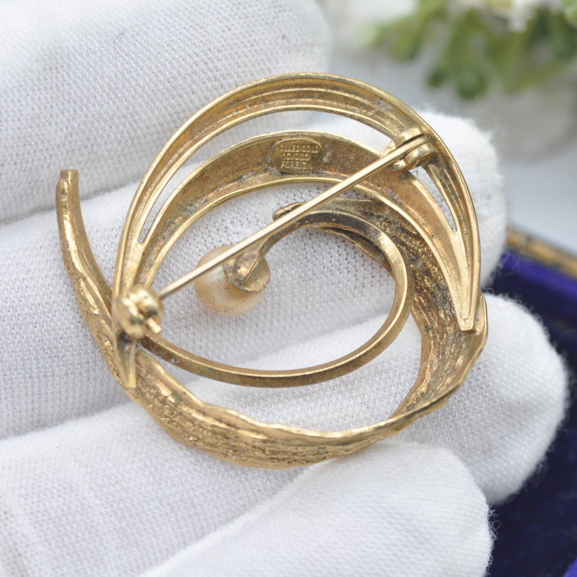 Vintage Rolled Gold Brooch with Imitation Pearl - Mid-Century Textured Pin | Spiral Brooch