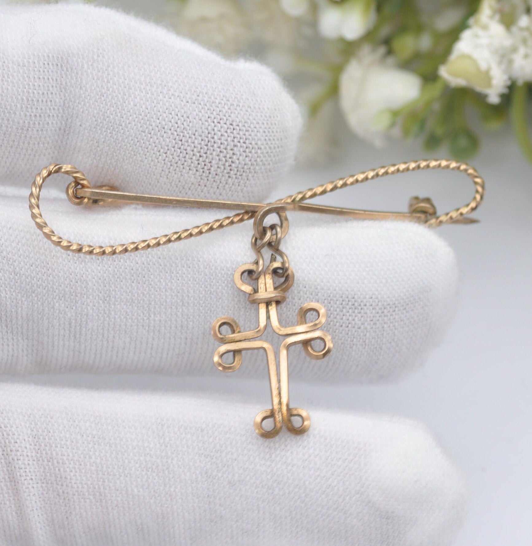 Vintage Rolled Gold Wirework Brooch with Hanging Drop Cross Pendant