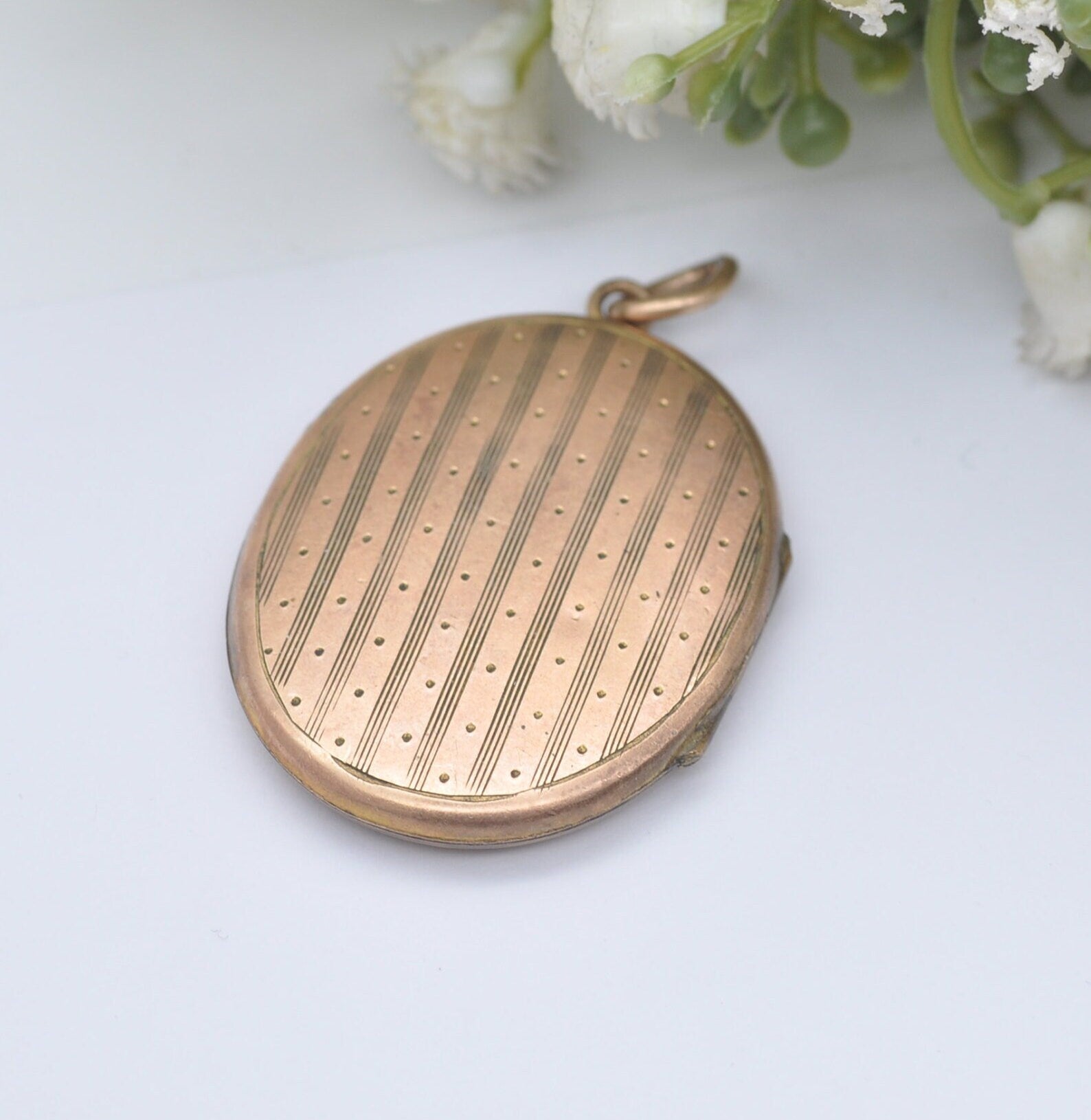 Antique Rolled Gold Locket with Engine Turned Pin-Stripe Design - No Engraving | Including Photograph