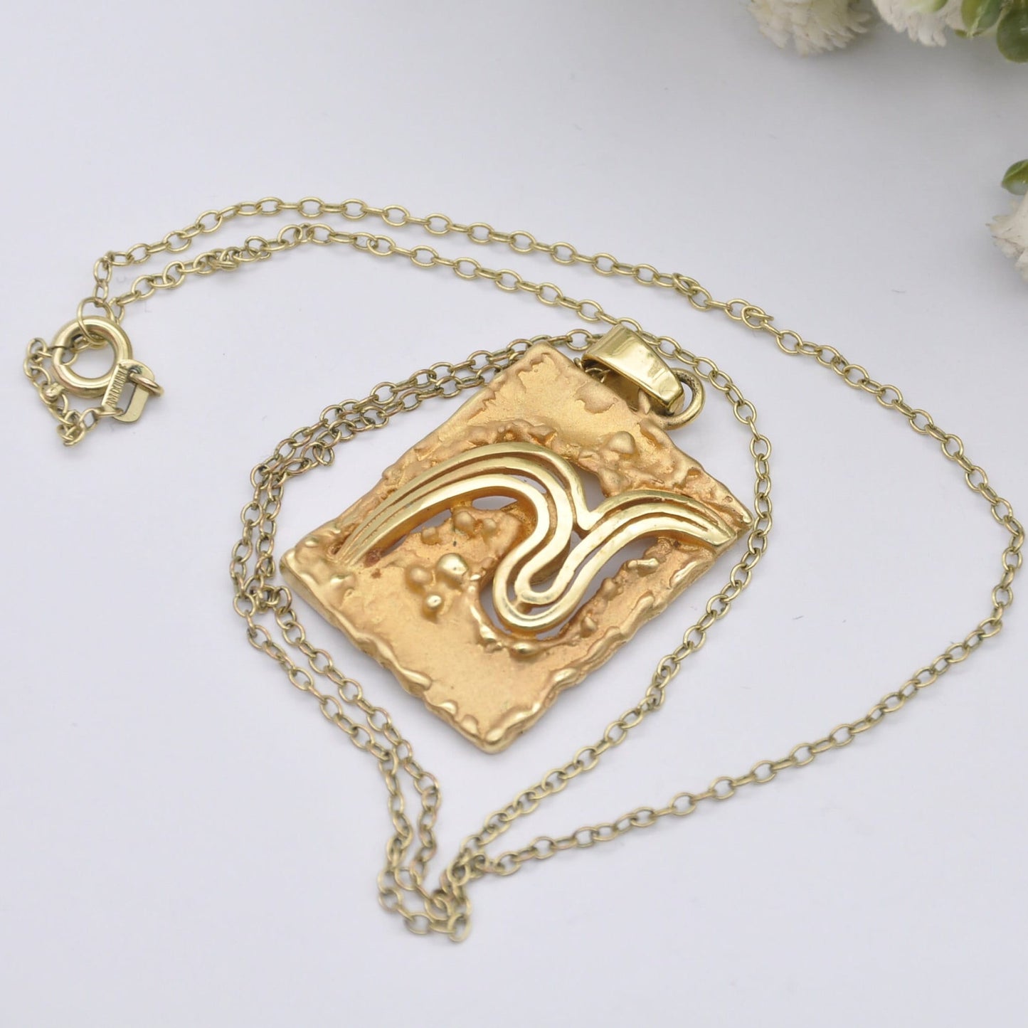 Vintage Rolled Gold Pendant Necklace - 1960s Mid-Century Modern Abstract Design | Stamped Amerik | Made in Germany