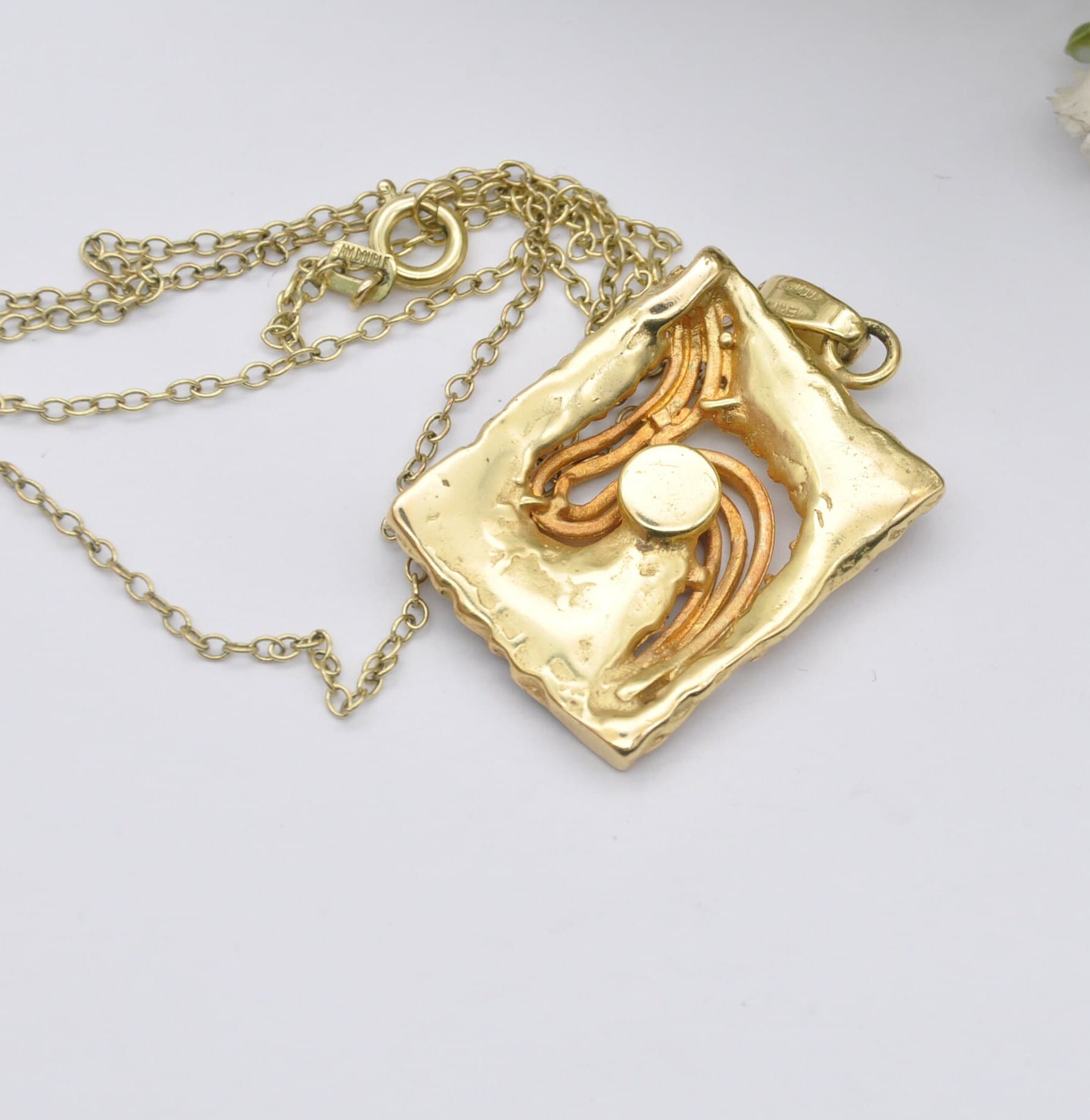 Vintage Rolled Gold Pendant Necklace - 1960s Mid-Century Modern Abstract Design | Stamped Amerik | Made in Germany