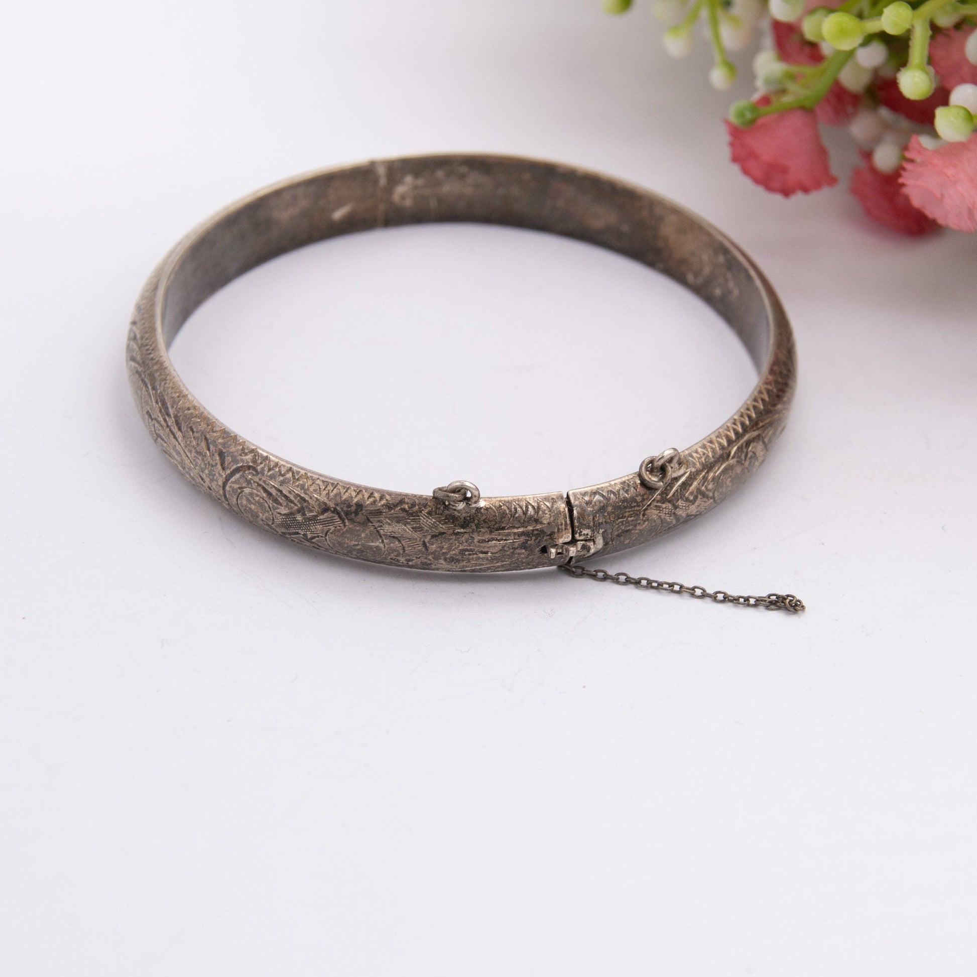 Vintage Sterling Silver Bangle Bracelet with Engraved Floral Scrolling Pattern