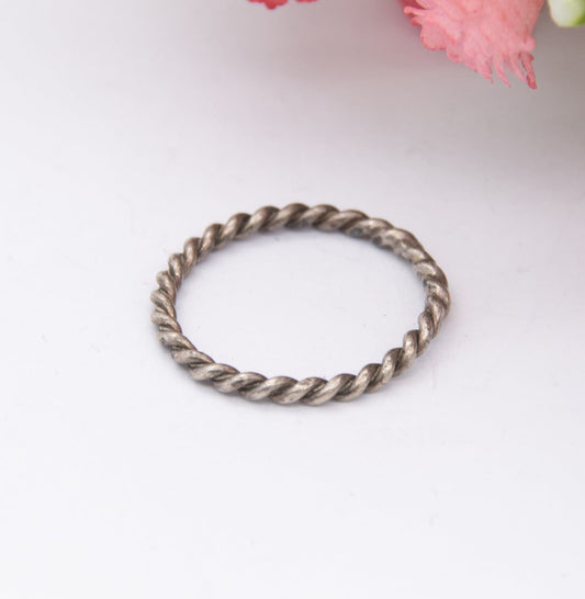 Vintage Sterling Silver Twisted Band Ring - Minimalist Everyday Jewellery | UK Size - M 1/2 | US Size - 6 1/2