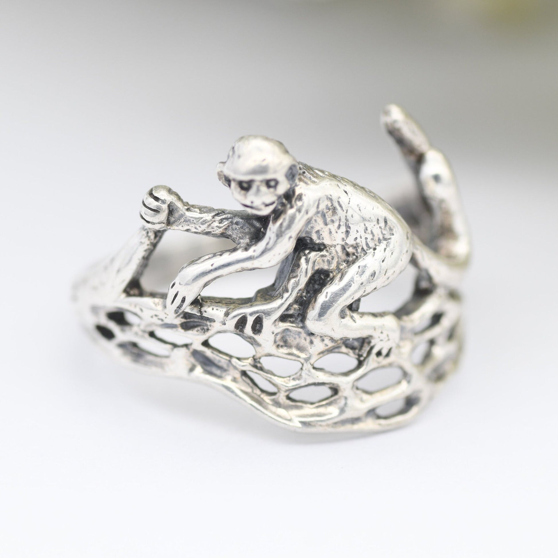 Vintage Sterling Silver Monkey Ring - Openwork Monkey on a Branch | Novelty Animal Jewellery | Nature Gift | UK Size - L | US Size - 5 3/4