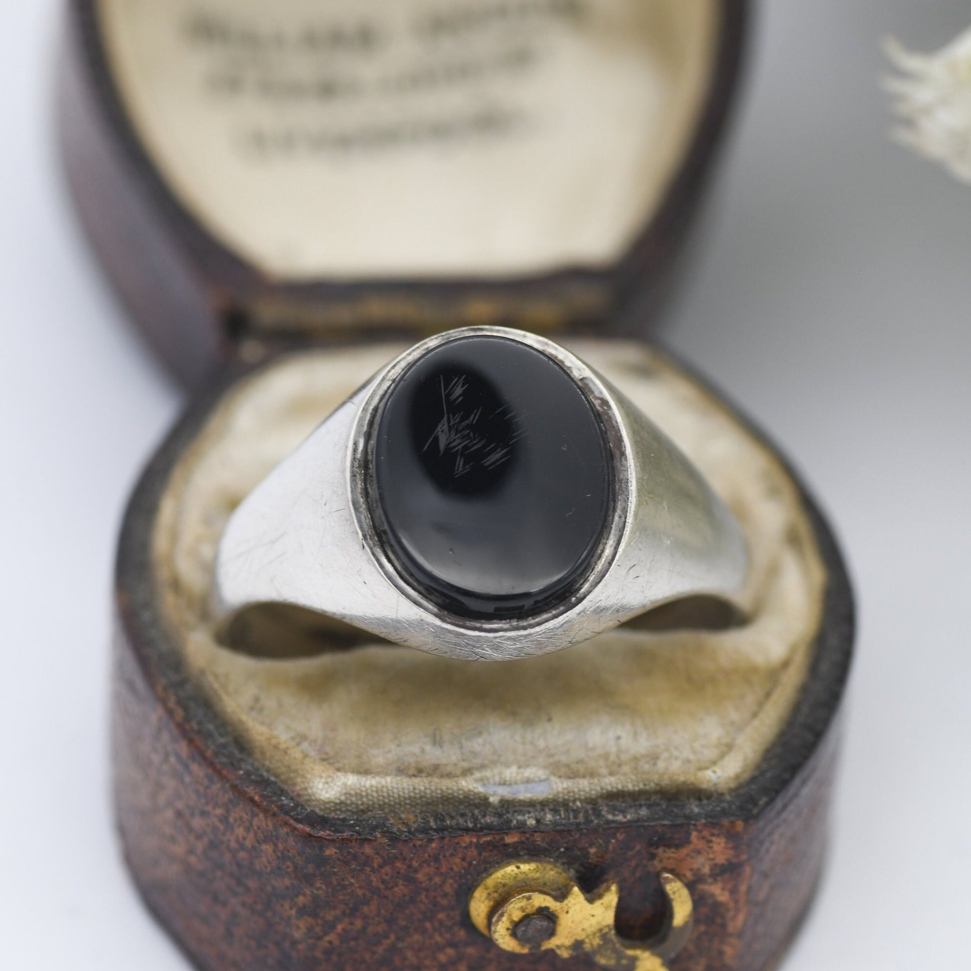 Vintage Sterling Silver Onyx Signet Ring - Chunky Large Unisex Jewellery | UK Size - U 1/2 / US Size - 10 1/4