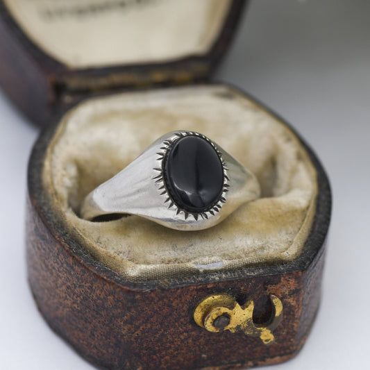 Vintage Sterling Silver Onyx Signet Ring - Unisex Oval Stone Ring | UK Size - O | US Size - 7 1/4