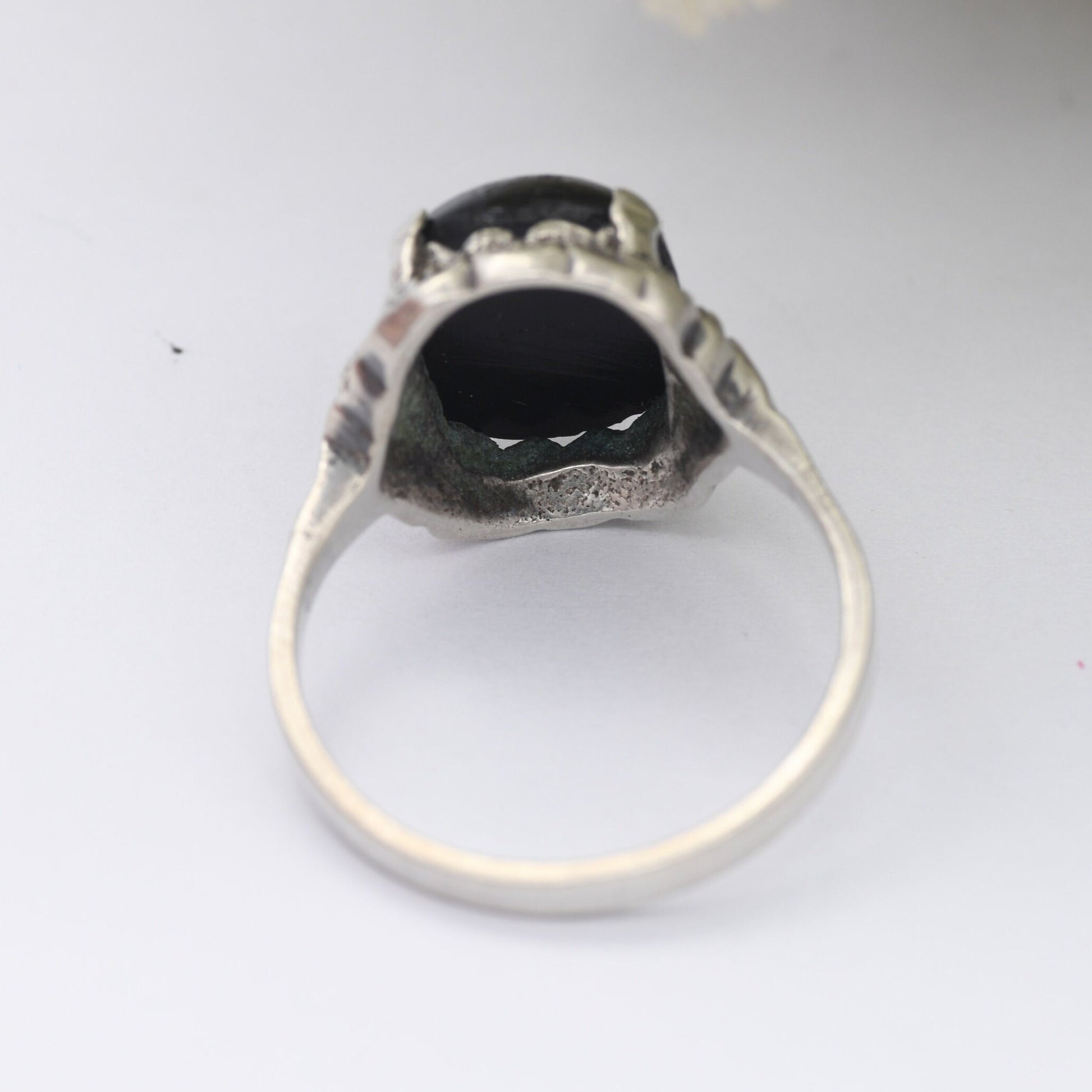 Vintage Silver Black Stone Statement Ring - Mid-Century Victorian Revival | Floral Leaf Design | UK Size - P 1/2 | US Size - 7 3/4