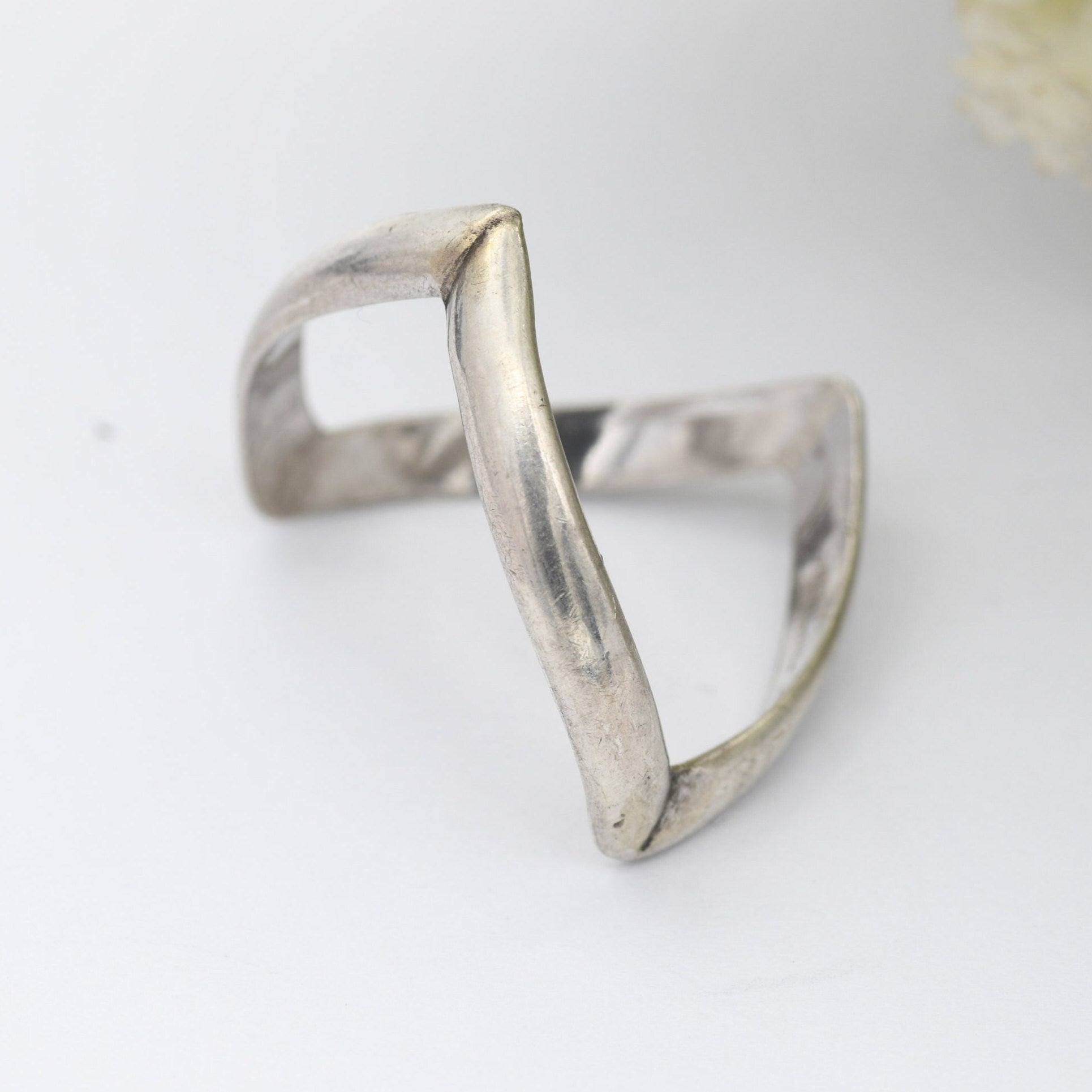 Vintage Sterling Silver Full Wishbone Ring - Minimalist Band | Unisex | UK Size - P 1/2 | US Size - 8