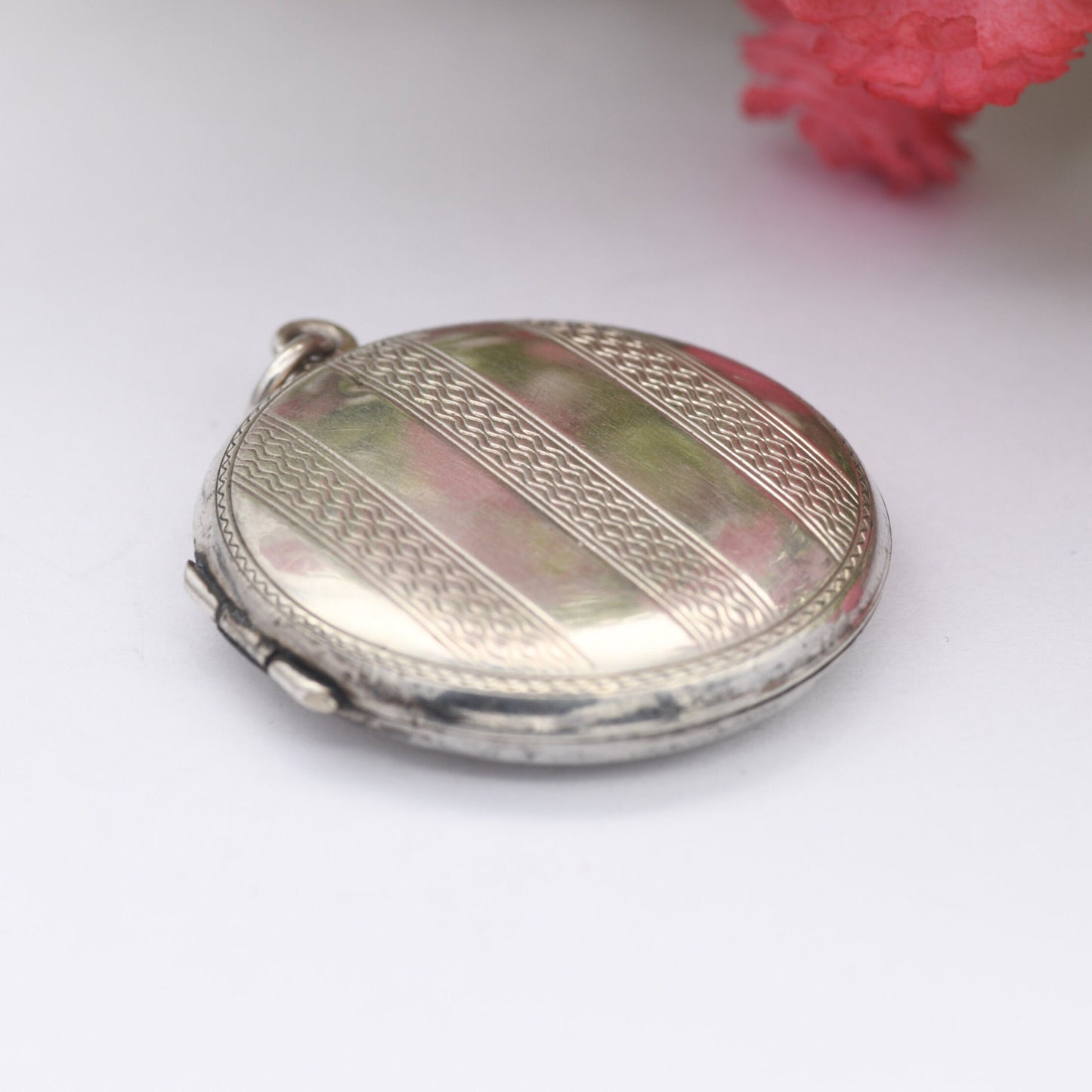 Vintage Sterling Silver Locket Pendant with Engine Turned Stripes - Circle Shape