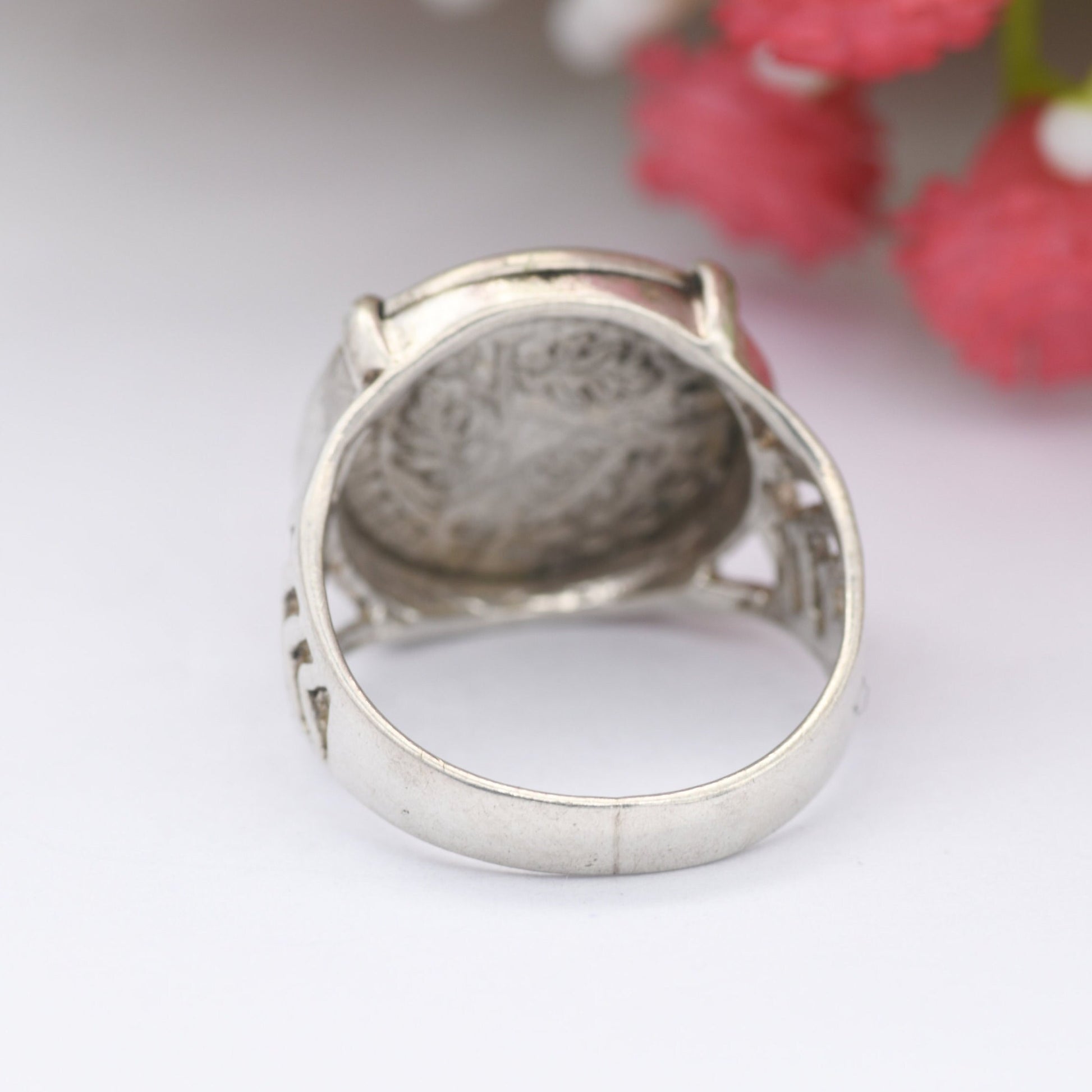 Vintage Sterling Silver George V 3 Pence 1933 Signet Ring - Chunky | English Royal Family Coin Jewellery | UK Size - M | US Size - 6 1/4
