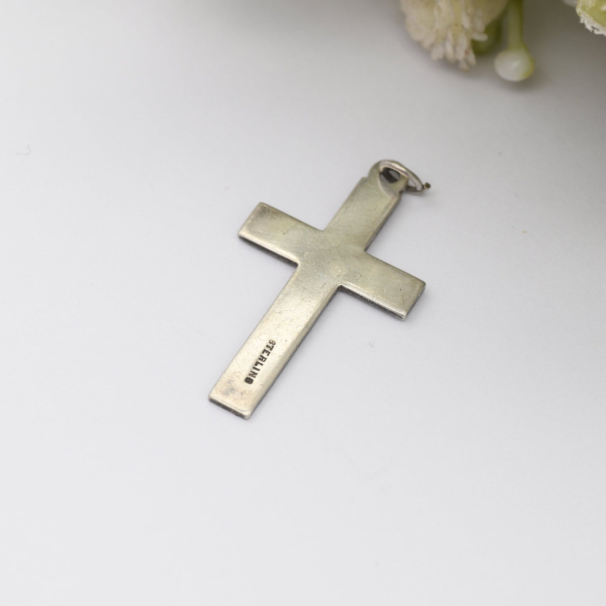 Vintage Sterling Silver Cross Pendant with Engraved Design