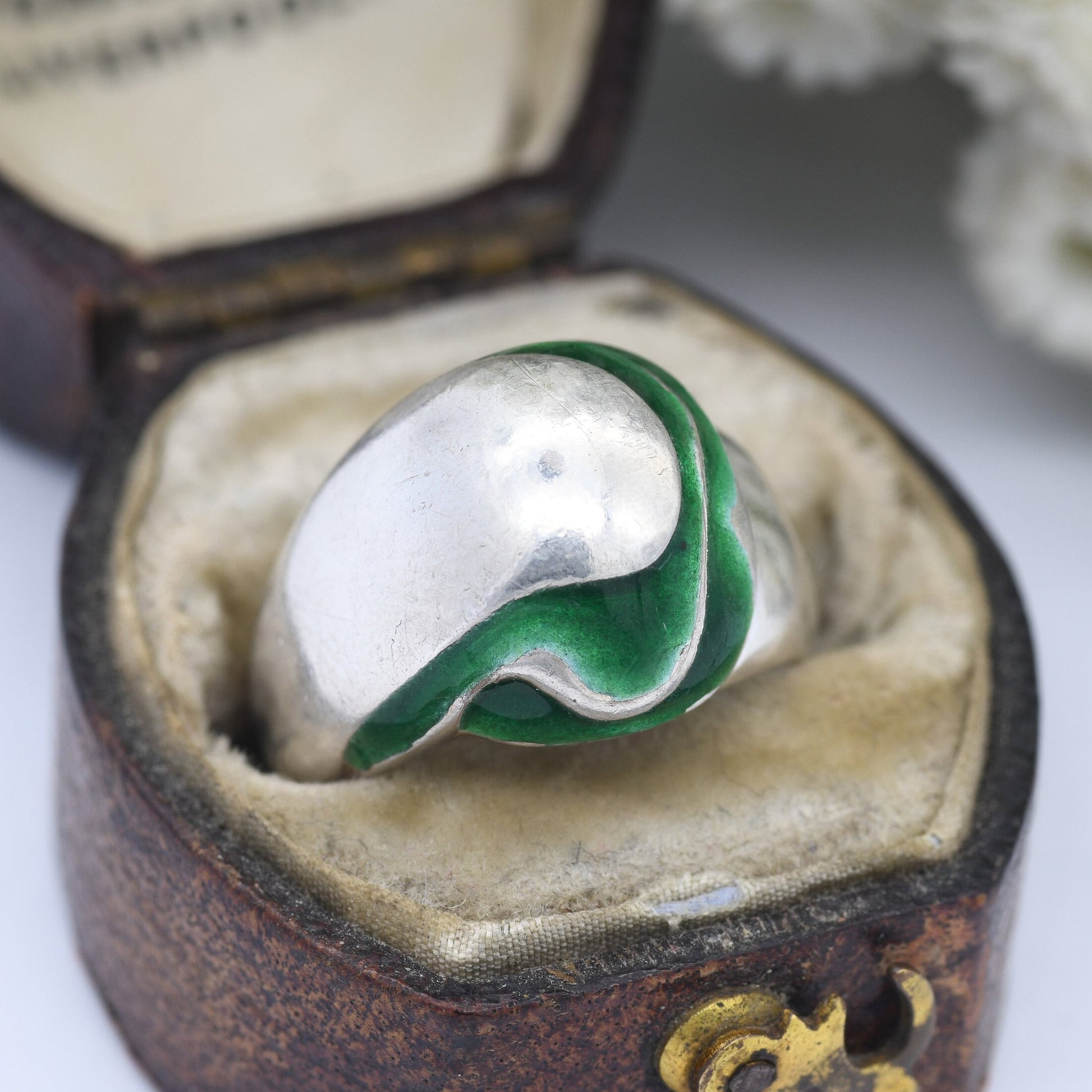 Vintage Sterling Silver Green Swirl Enamel Ring - Mid-Century Figural Silver | Small Chunky Ring | UK Size - I 1/2 | US Size - 4 1/2