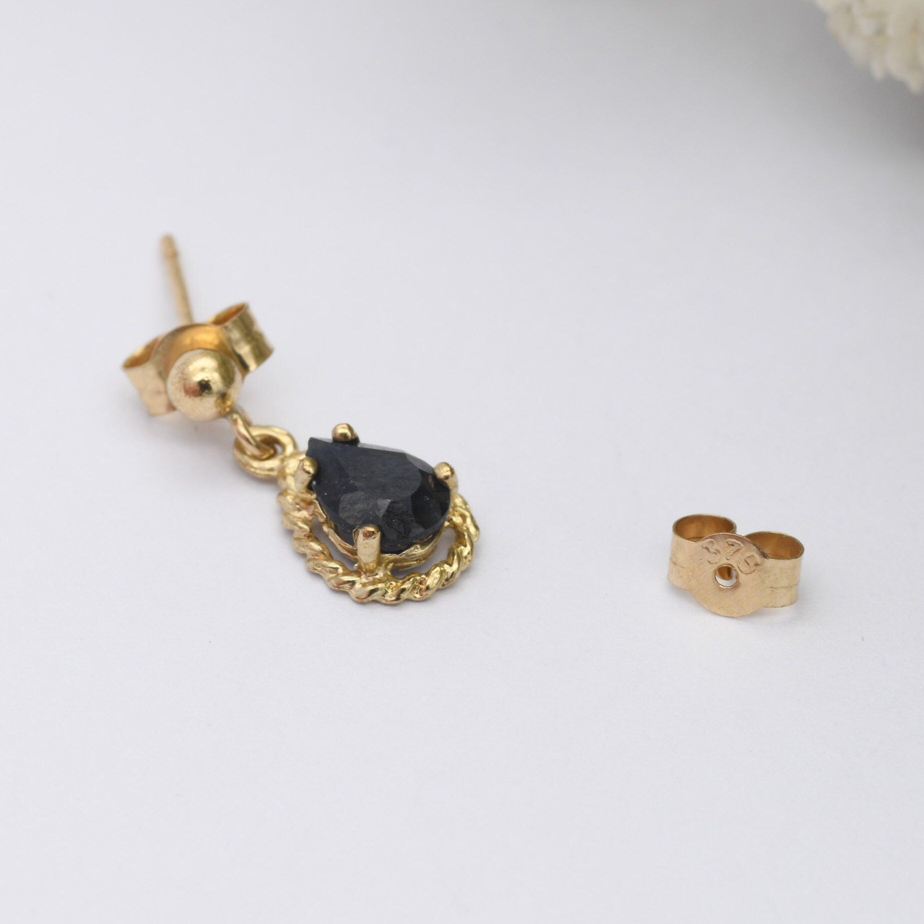 Vintage 9ct Gold Sapphire Drop Earrings with Rope Twist Setting - Teardrop Shape