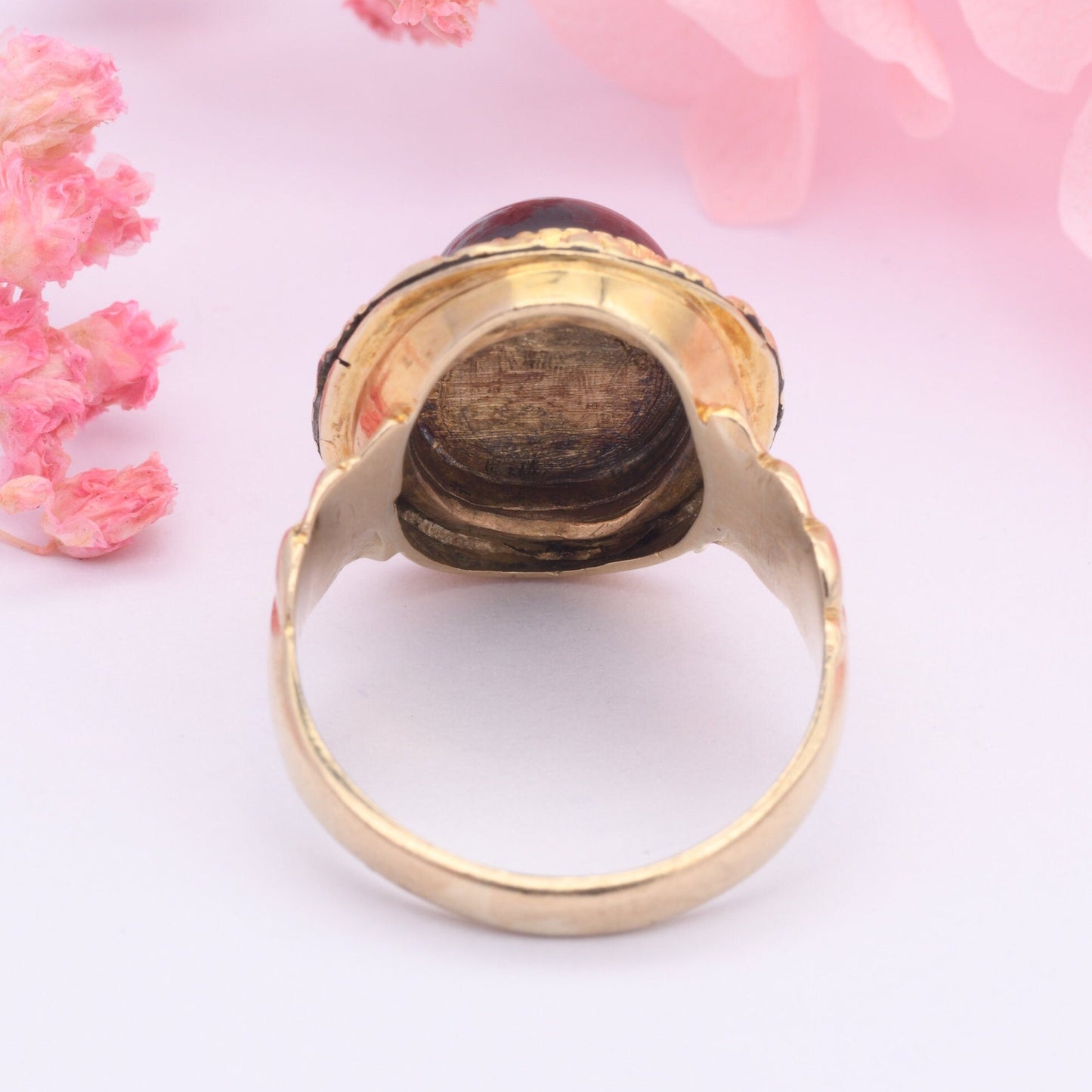 Vintage 9ct Gold Victorian Revival Ring 1973 by CPS - Ornate Statement Piece | Unusual Cabochon Red Stone | UK Size - P 1/2 | US Size - 8