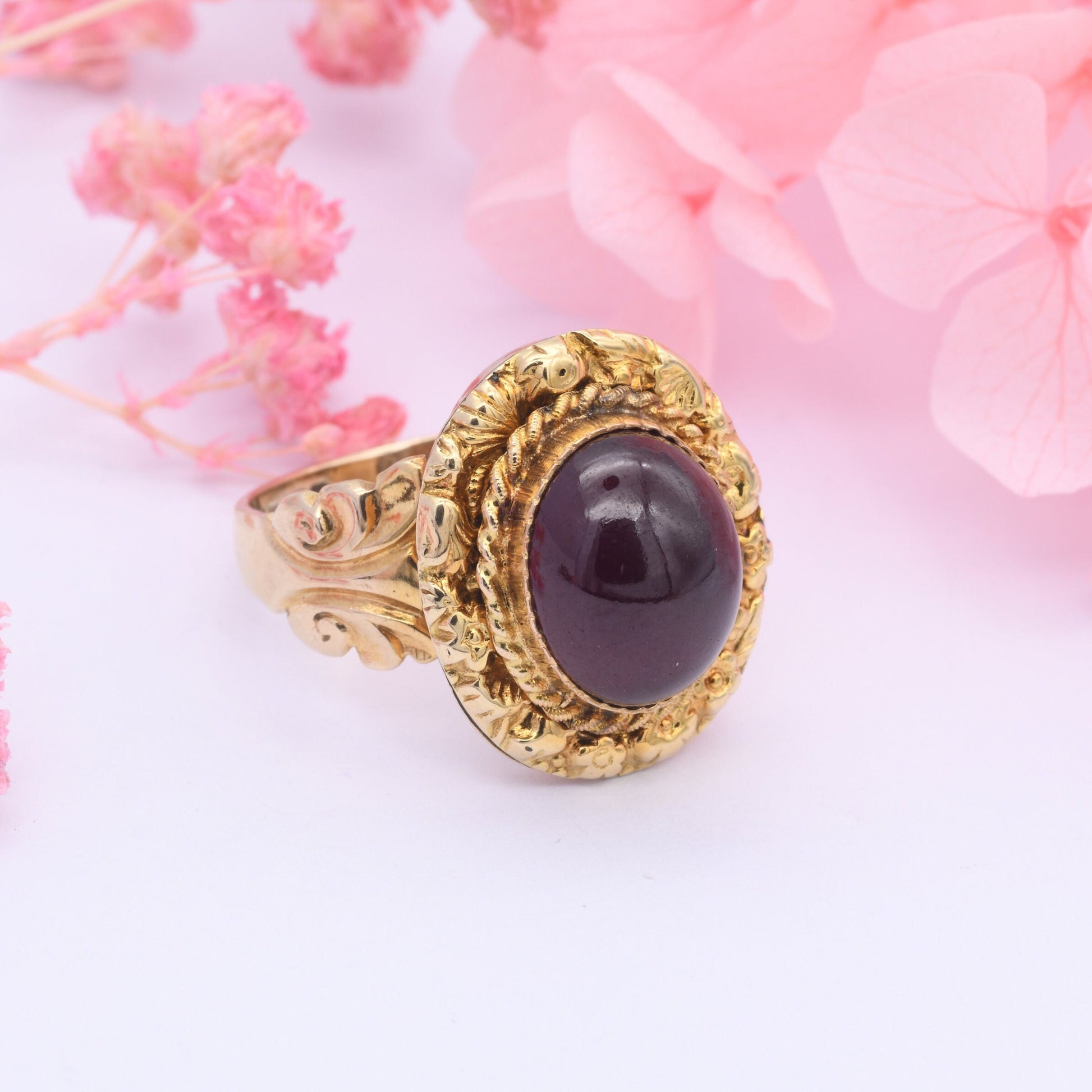 Vintage 9ct Gold Victorian Revival Ring 1973 by CPS - Ornate Statement Piece | Unusual Cabochon Red Stone | UK Size - P 1/2 | US Size - 8