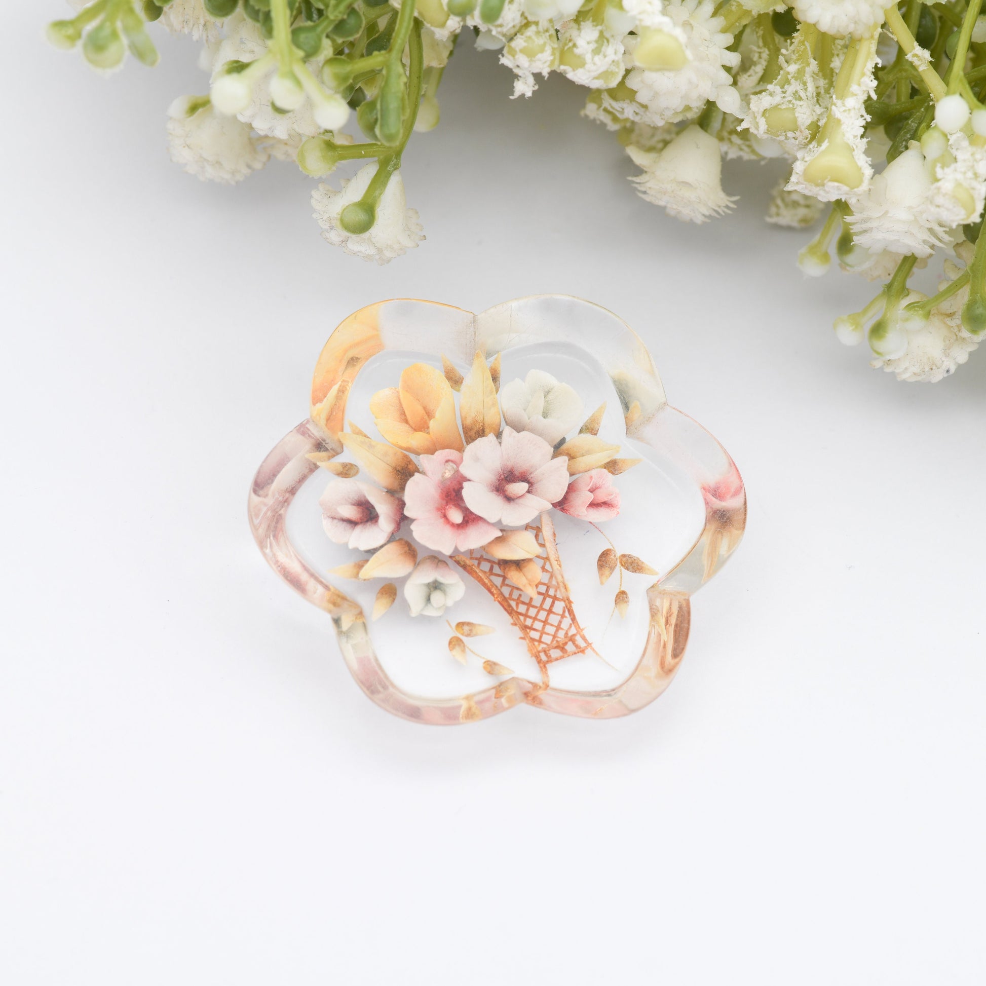 Vintage Lucite Reverse Carved Jardinière Brooch - Vase of Flowers | Early Plastic Costume Jewellery