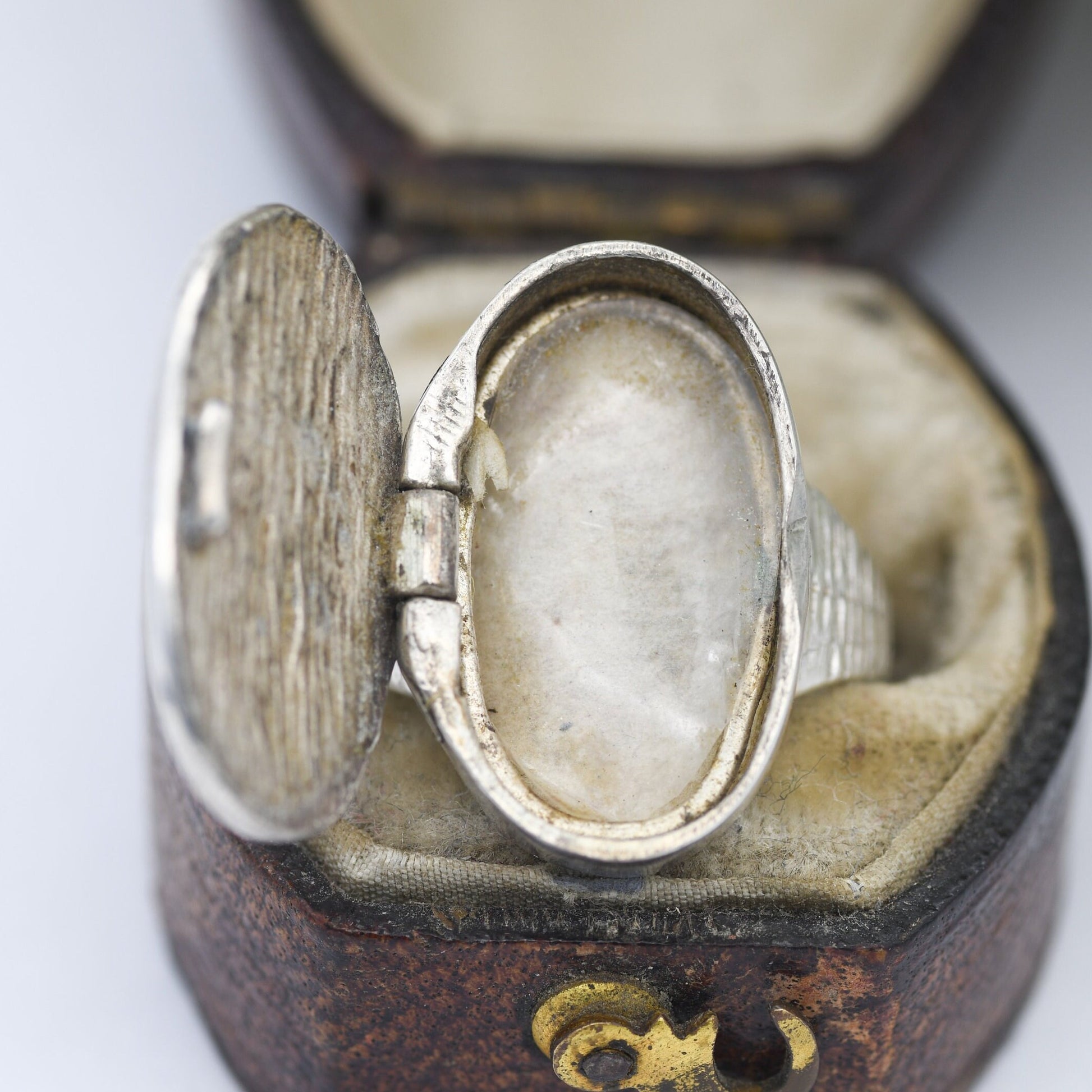 Vintage Sterling Silver Locket Ring Poison Ring - Hand Engraved Ornate Scrolling Design | UK Size L | US Size 5 3/4