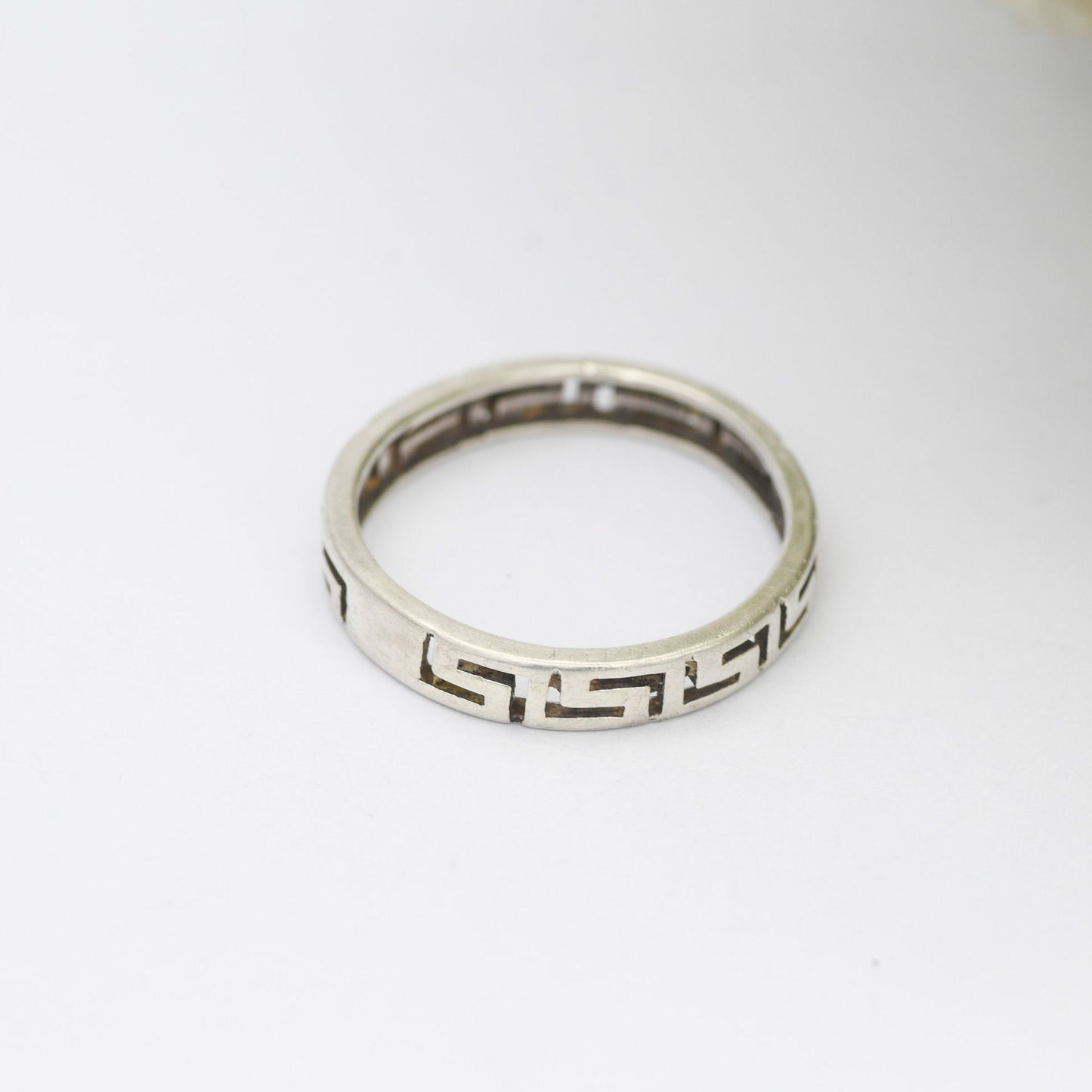 Vintage Sterling Silver Greek Key Band Ring - Openwork Meander Band | Unisex Minimal Silver Jewellery | UK Size - P 1/2 | US Size - 7 3/4