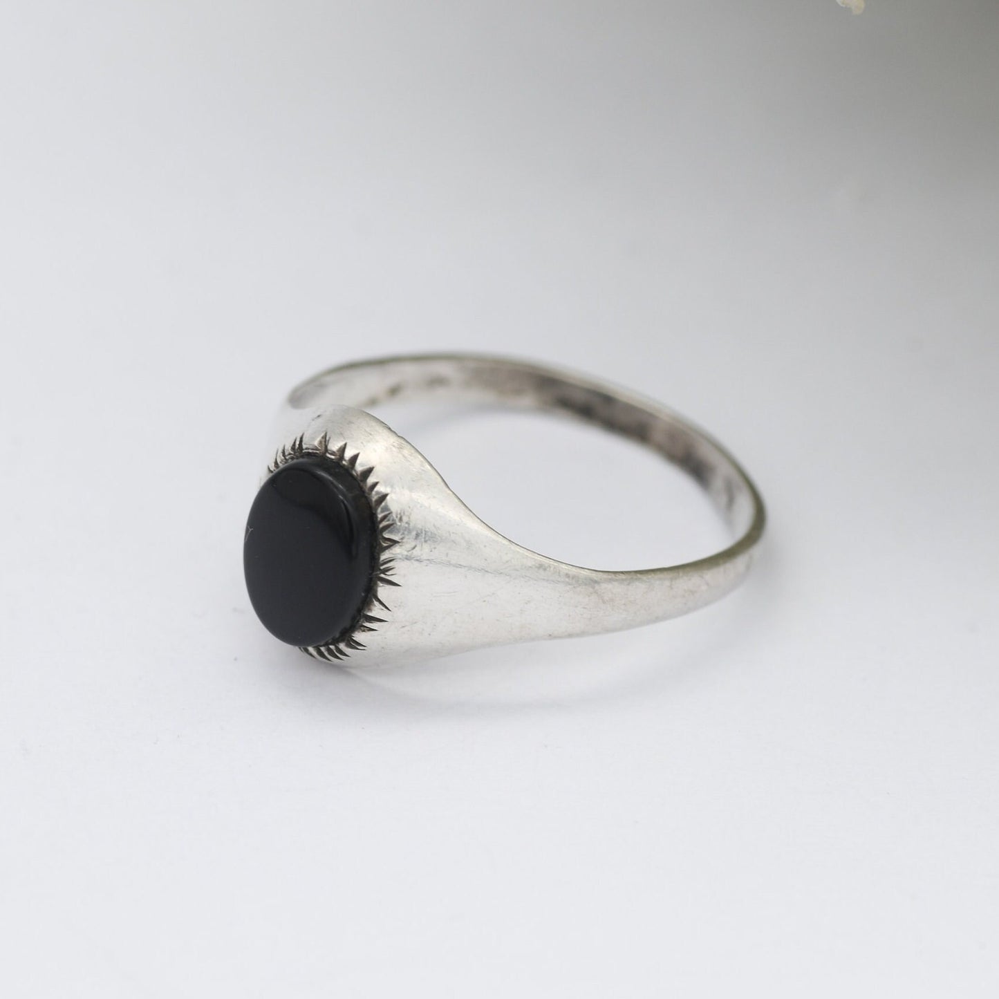 Vintage Sterling Silver Onyx Signet Ring - Unisex Oval Stone Ring | UK Size - O | US Size - 7 1/4