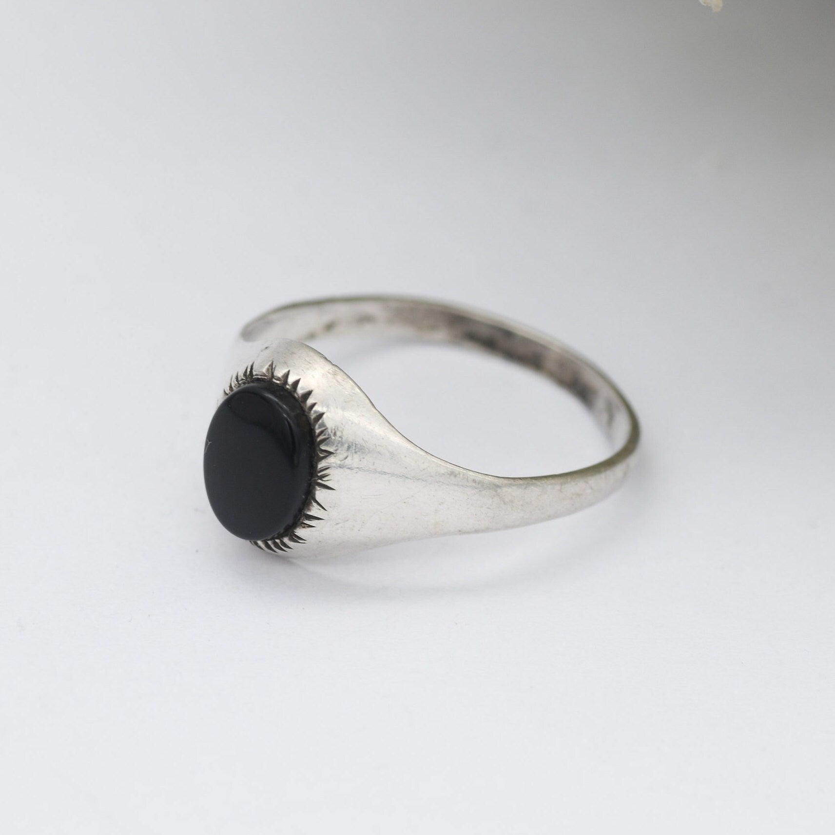 Vintage Sterling Silver Onyx Signet Ring - Unisex Oval Stone Ring | UK Size - O | US Size - 7 1/4