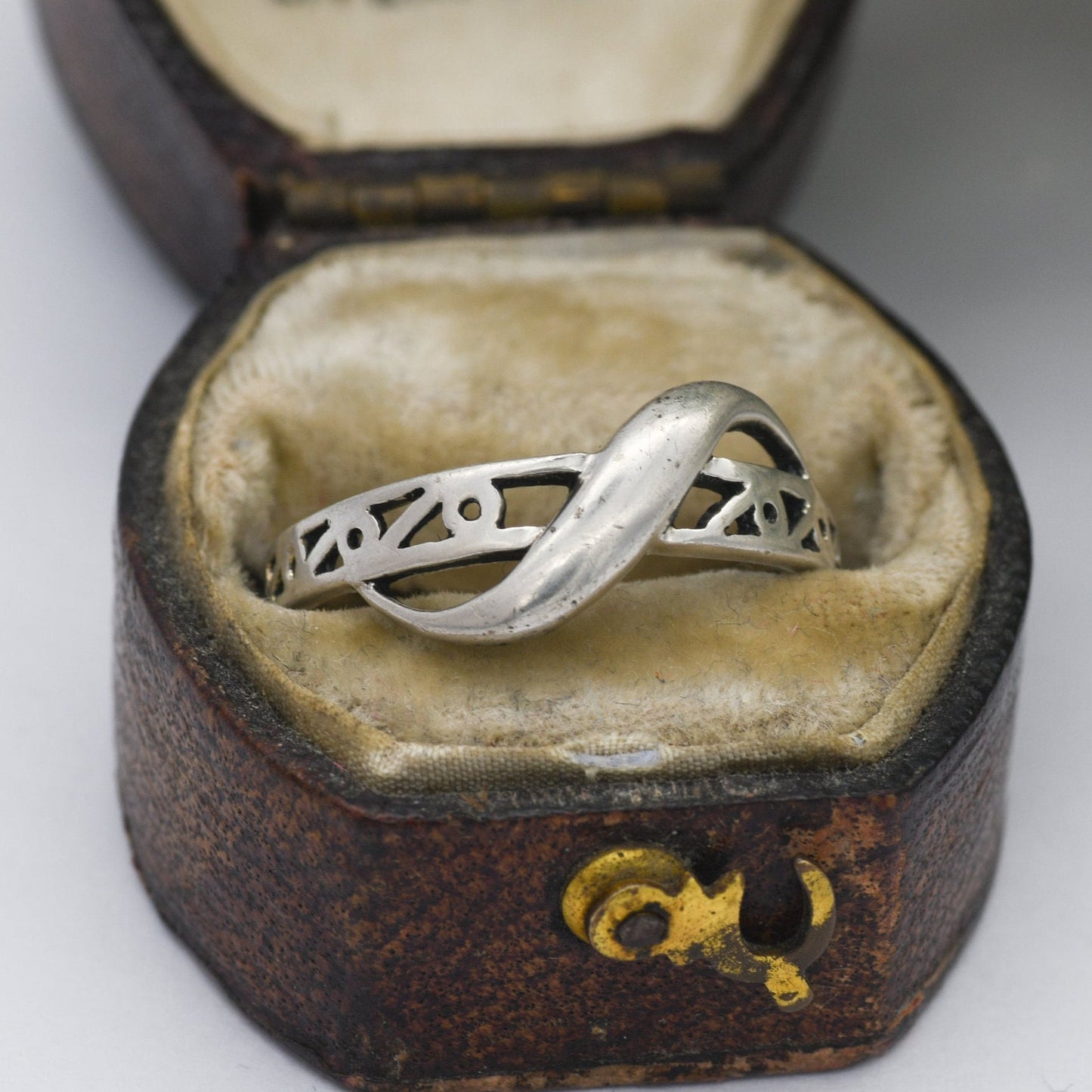 Vintage Sterling Silver Wave Form S Ring - Openwork Band | Everyday Jewellery | UK Size - L 1/2 | US Size - 6