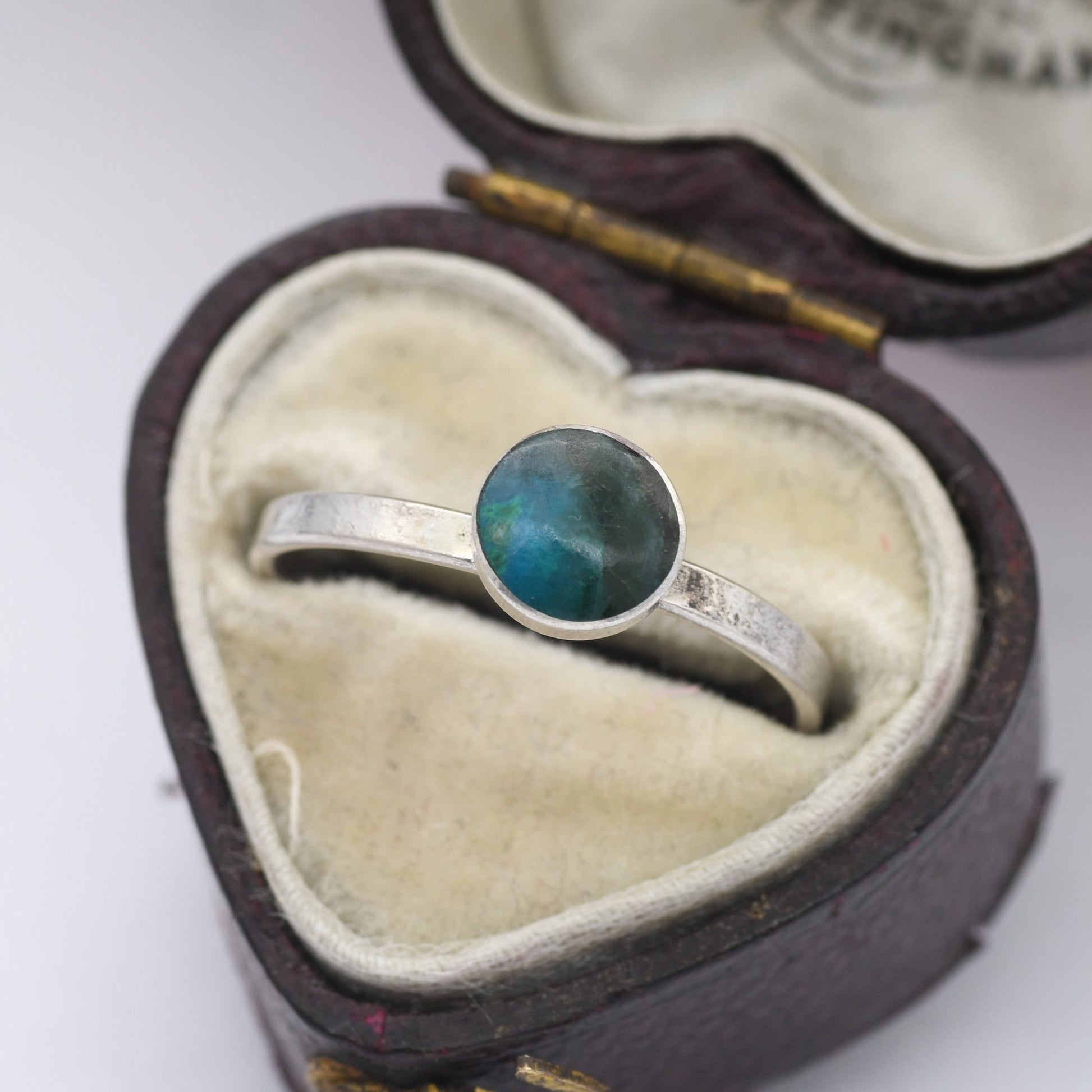 Vintage Sterling Silver Blue Green Stone Ring - Mid-Century Minimalist Modernist Ring | Earth Gemstone | UK Size - M 1/2 | US Size - 6 1/4