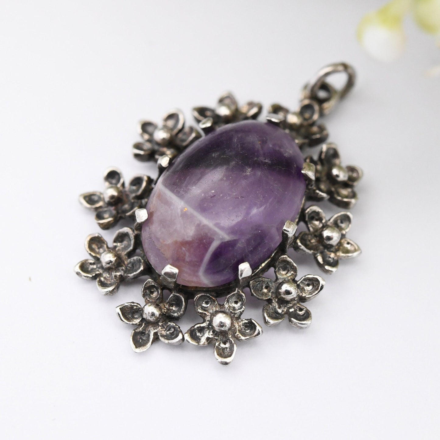 Vintage Sterling Silver Amethyst Pendant with Flower Surround