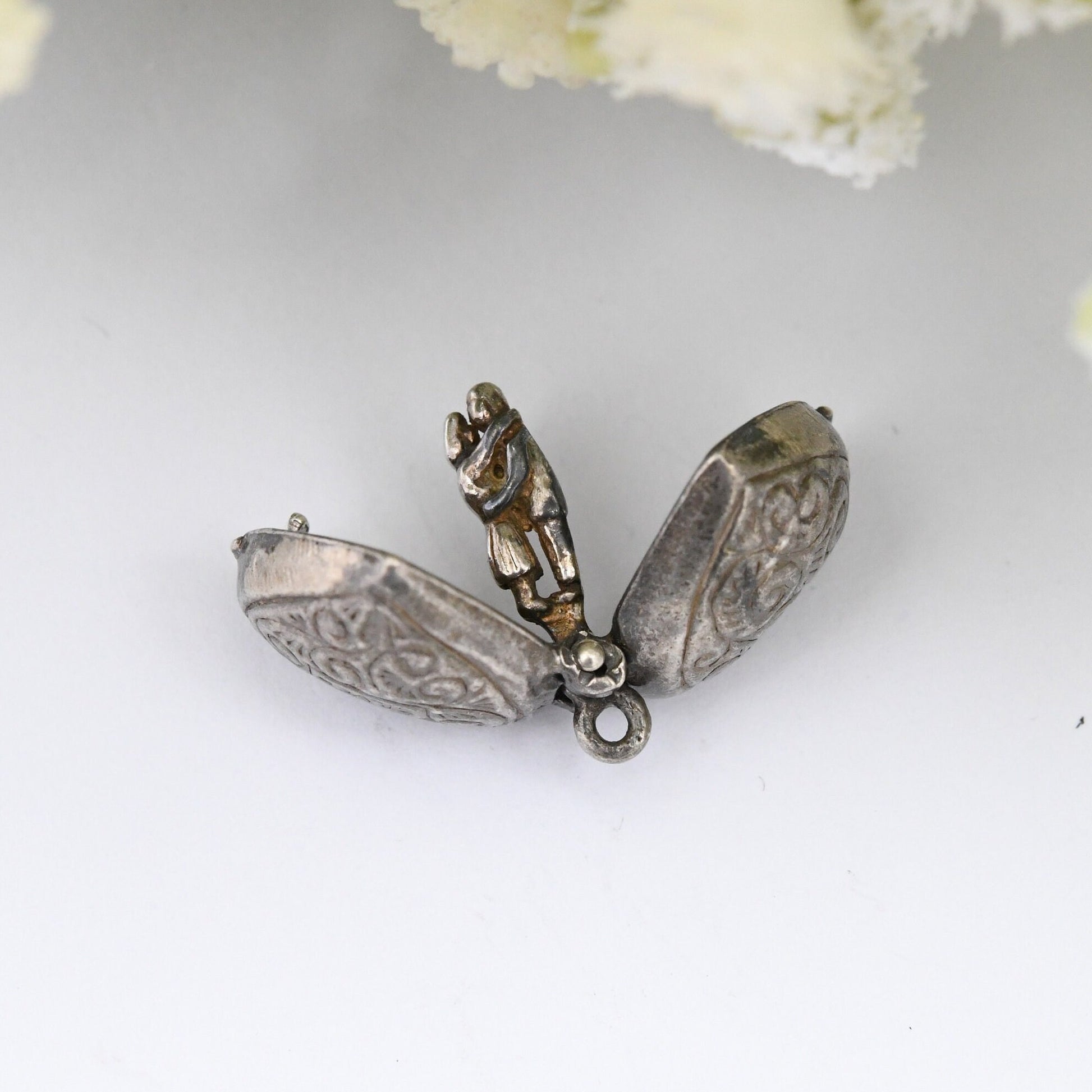 Vintage Sterling Silver Opening Heart Charm Pendant - Opening to Couple Inside | Man and Woman Hugging