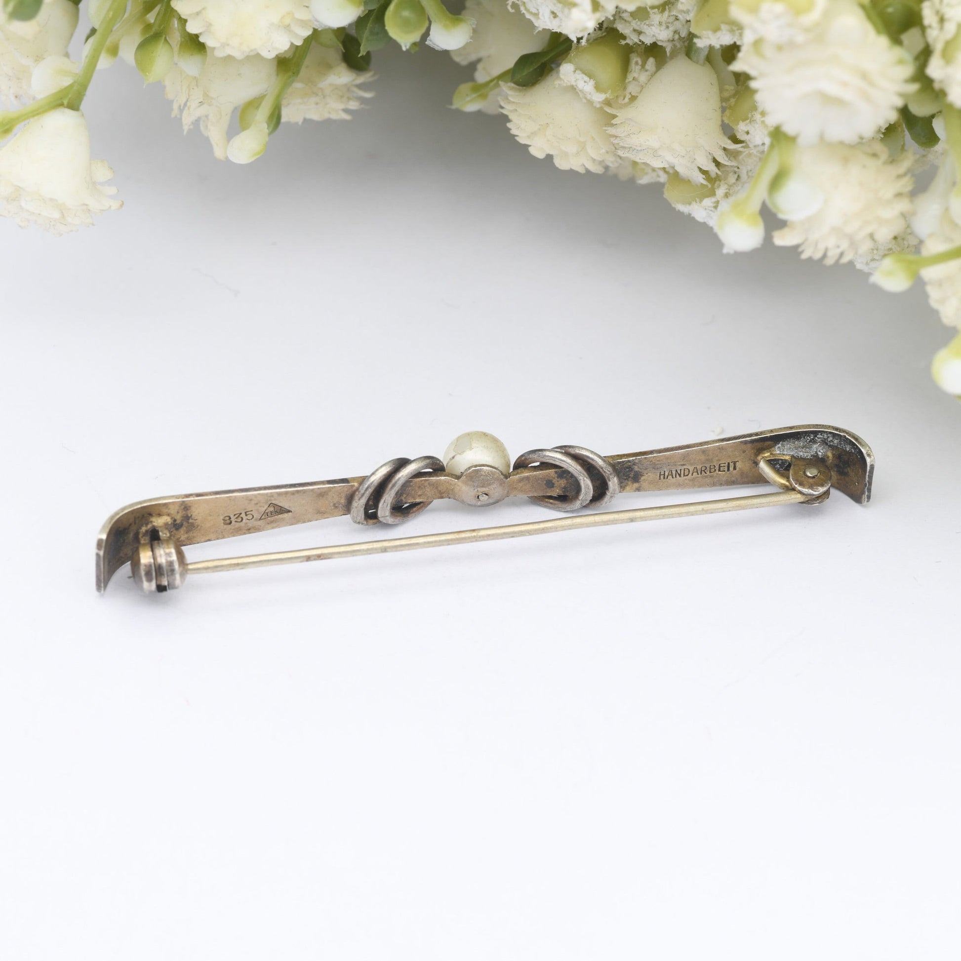 Vintage 835 Silver Faux Pearl Bar Brooch - Handarbeit | Hand Crafted | European German Silver | Engraved Scrolling Pattern