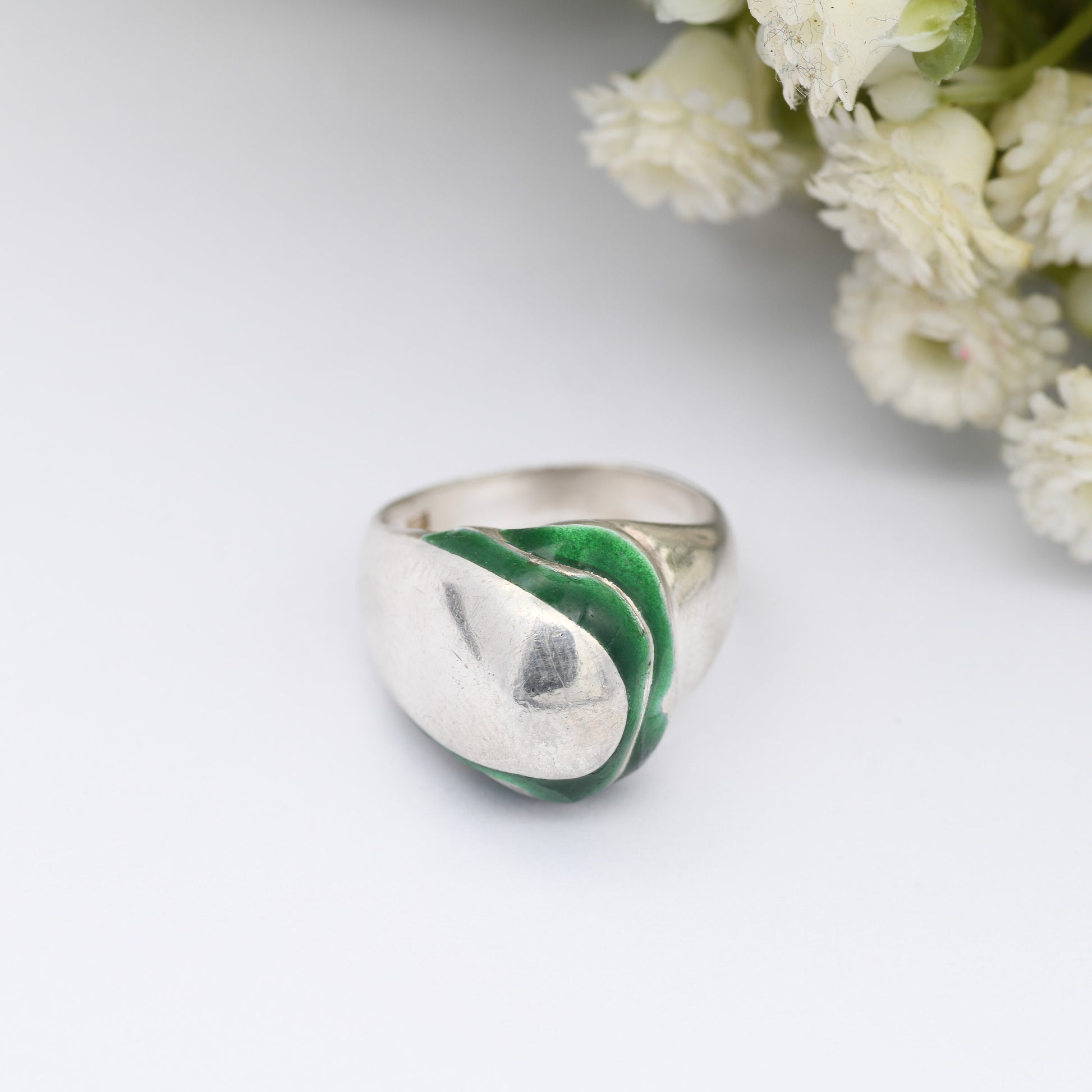 Vintage Sterling Silver Green Swirl Enamel Ring - Mid-Century Figural Silver | Small Chunky Ring | UK Size - I 1/2 | US Size - 4 1/2