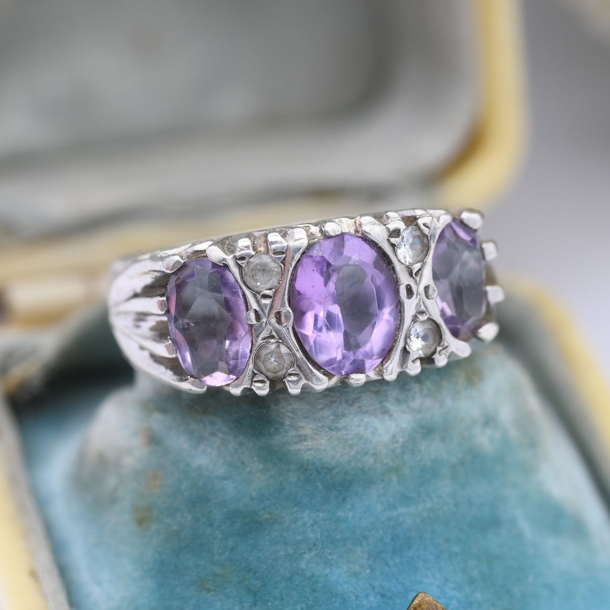 Vintage Sterling Silver Amethyst Three Stone Ring with Clear Stone Accents 1978 - Victorian Revival | UK Size - J 1/2 | US Size - 5