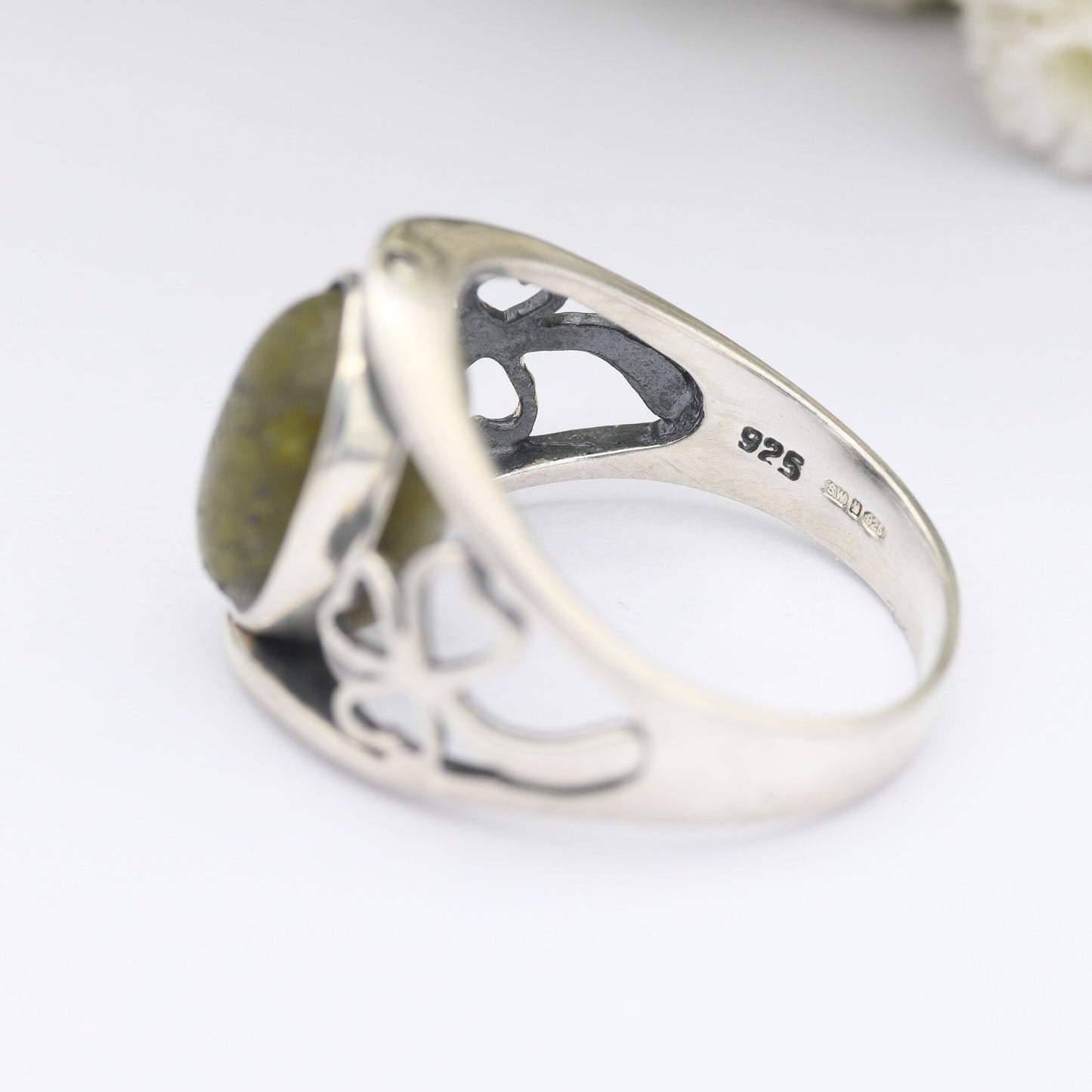 Vintage Irish Sterling Silver Spinner Ring with Connemara Marble - Openwork Clover Shoulders | Dublin Ireland | UK Size - O 1/2 | US - 7 1/4