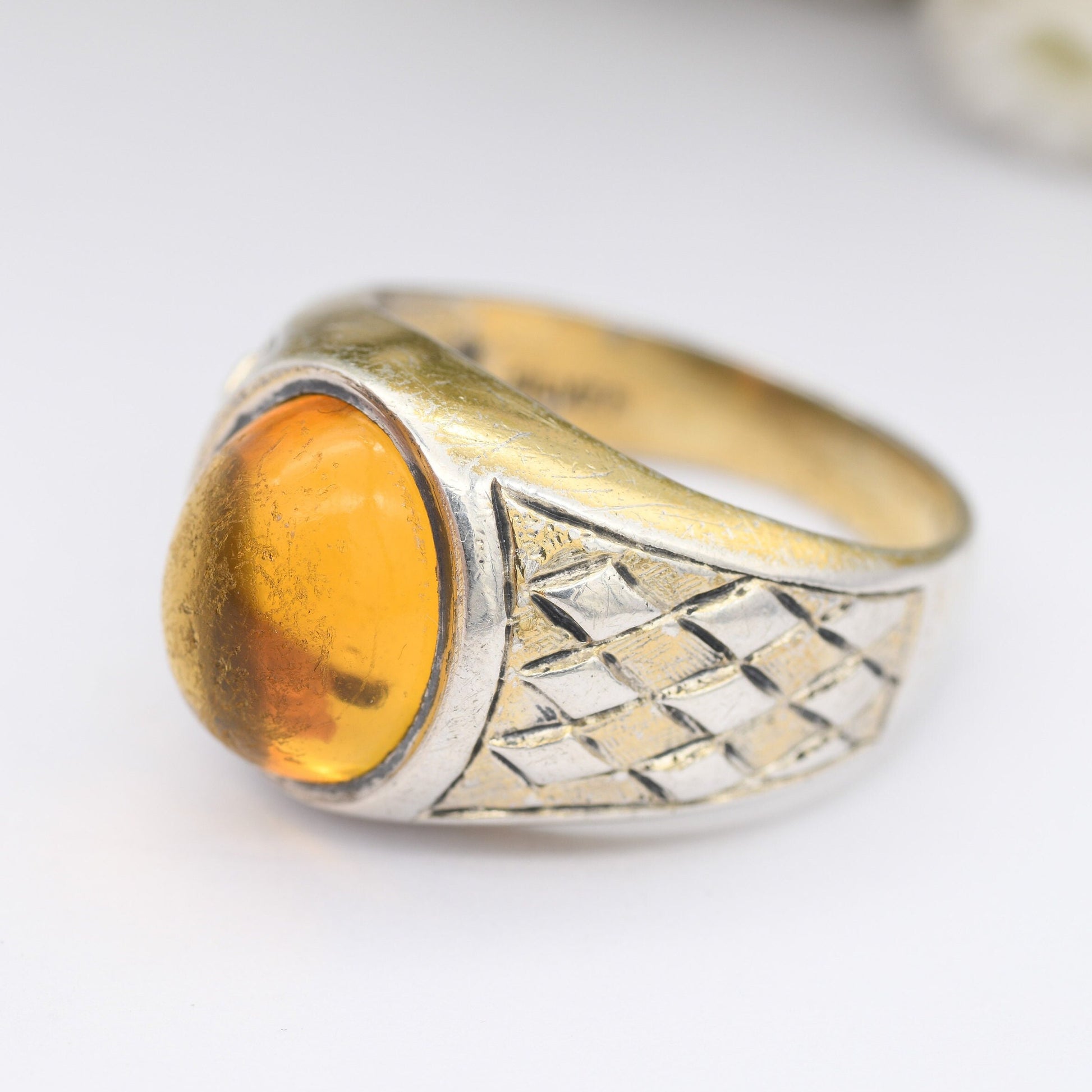 Vintage Scottish Sterling Silver Signet Ring - Diamond Shape Shoulders | Yellow Glass Stone | Chunky Unisex | UK Size - Q | US Size - 8 1/4