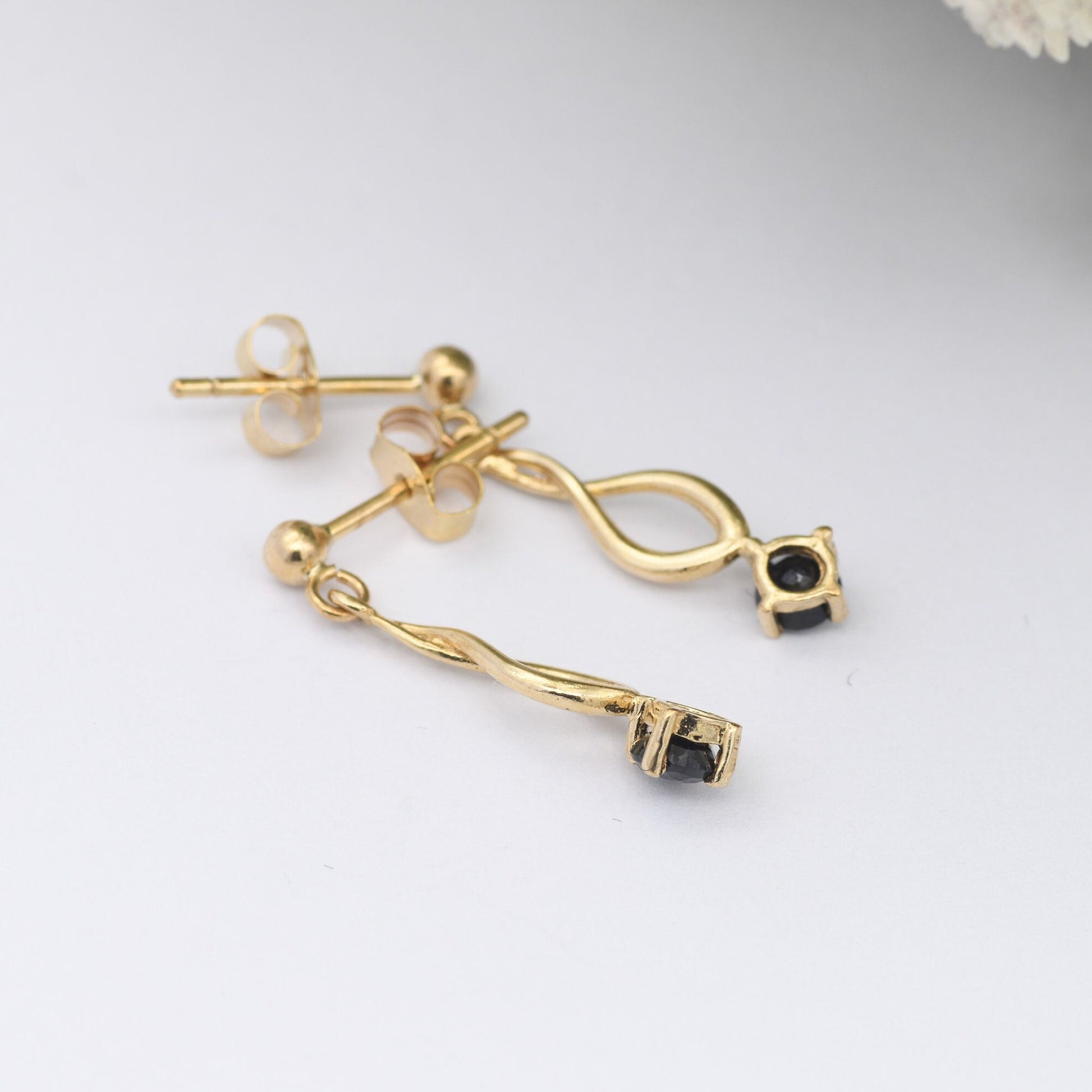 Vintage 9ct Gold Sapphire Twisted Drop Earrings - Minimal Everyday Gold | Blue Sapphire Gift for Her