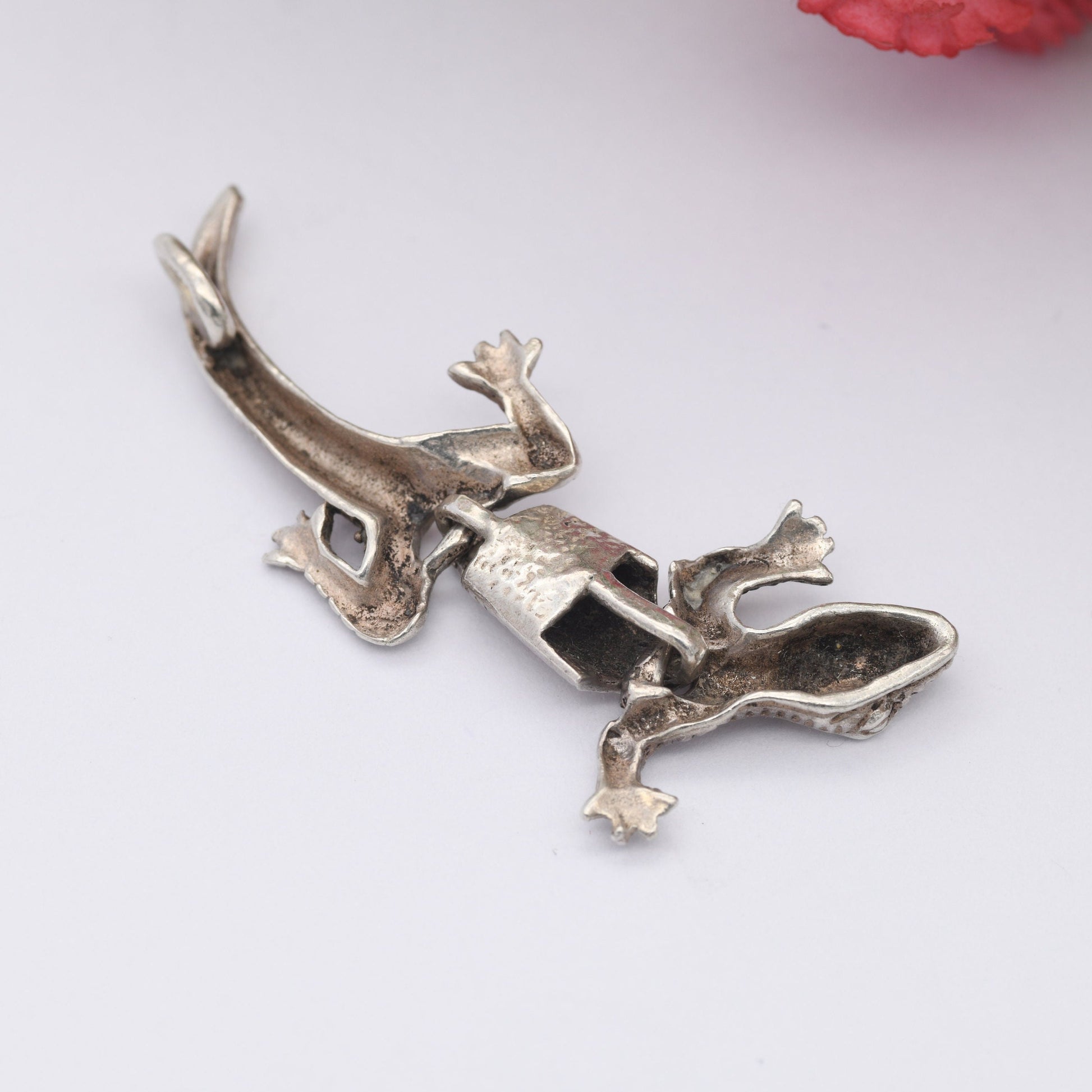 Vintage Sterling Silver Articulated Lizard Charm Pendant - Detailed Moving Animal Necklace | Textured Design | Hidden Bale