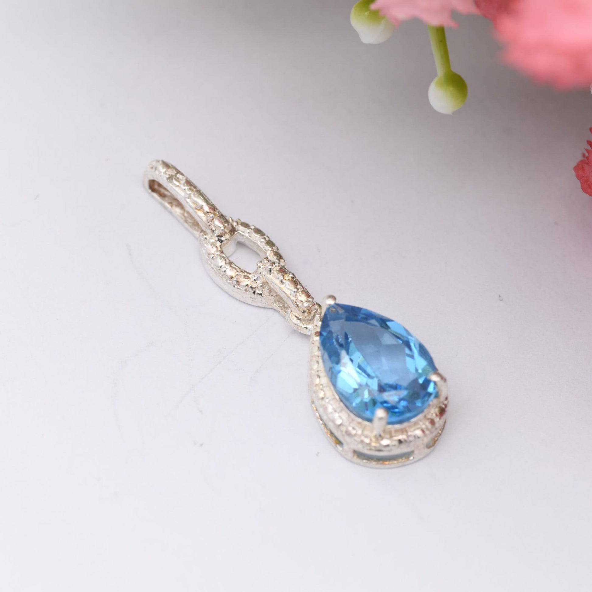 Sterling Silver Blue Stone Teardrop Pendant with Cable Link Chain Design