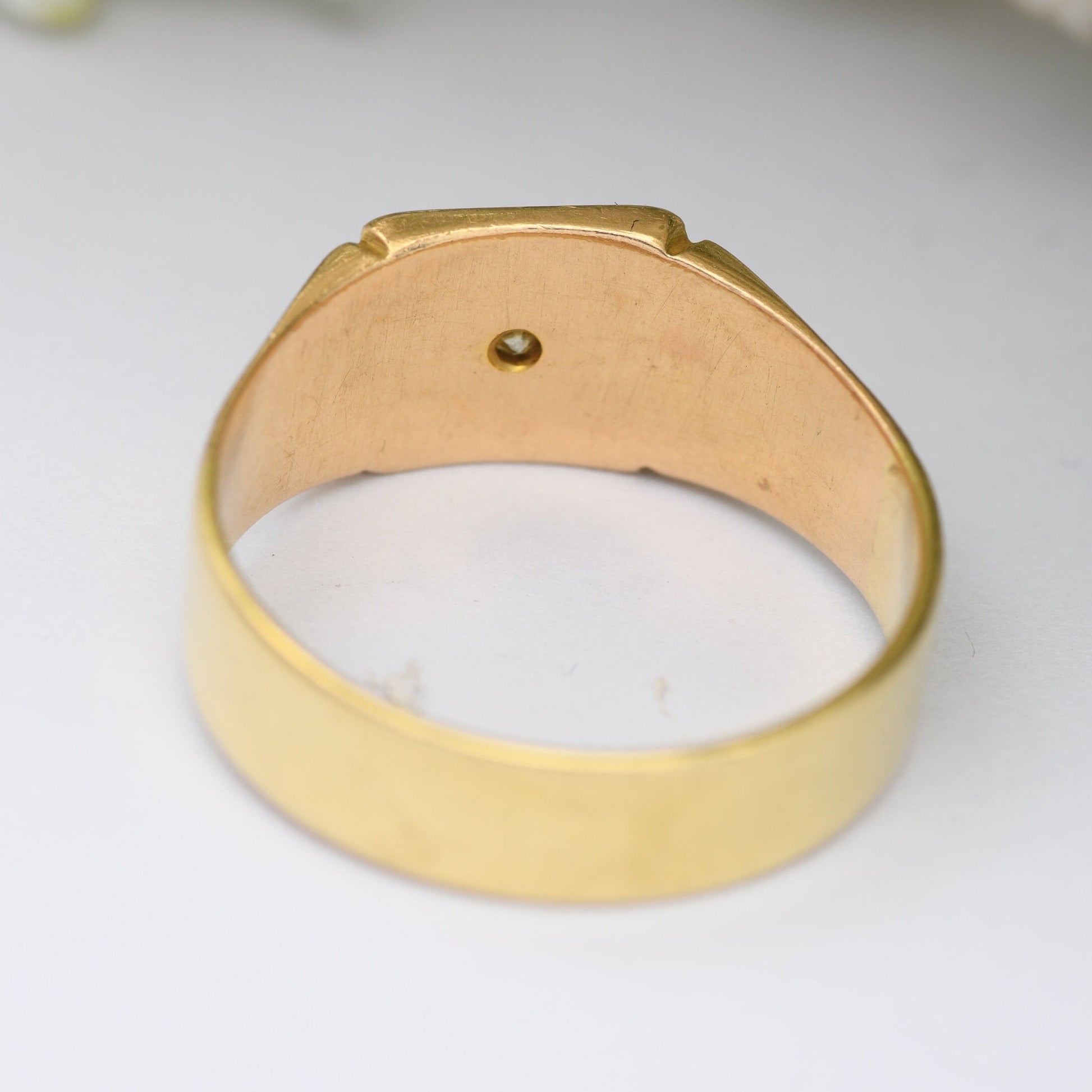 Vintage Art Deco 18ct Gold Signet Ring with a Star Set Diamond - Large Unisex Gold Ring | UK Size - T 1/2 | US Size - 9 3/4