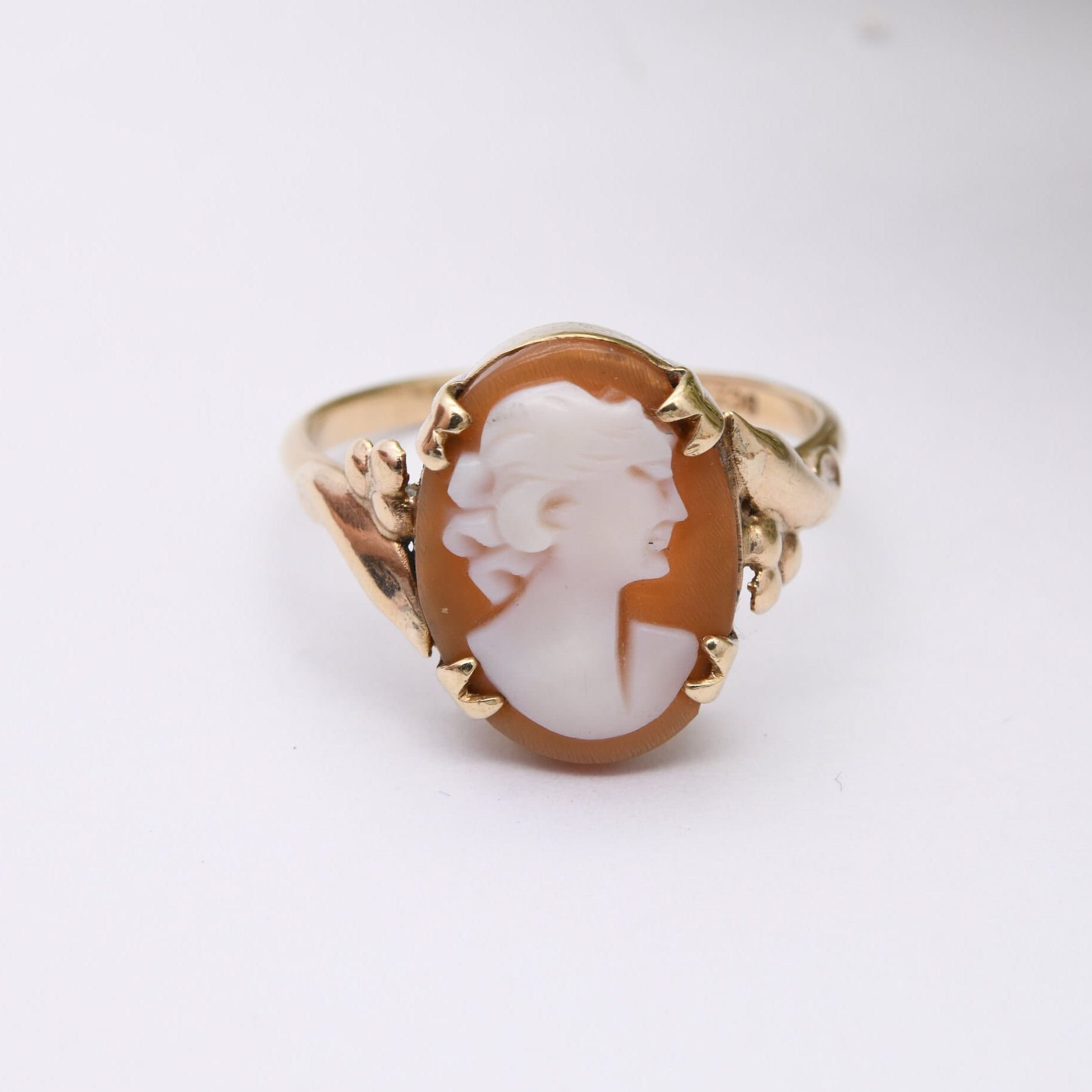 Vintage 9ct Gold Cameo Ring - Shell Portrait Face Profile | Statement Ring | UK Size - M | US Size - 6