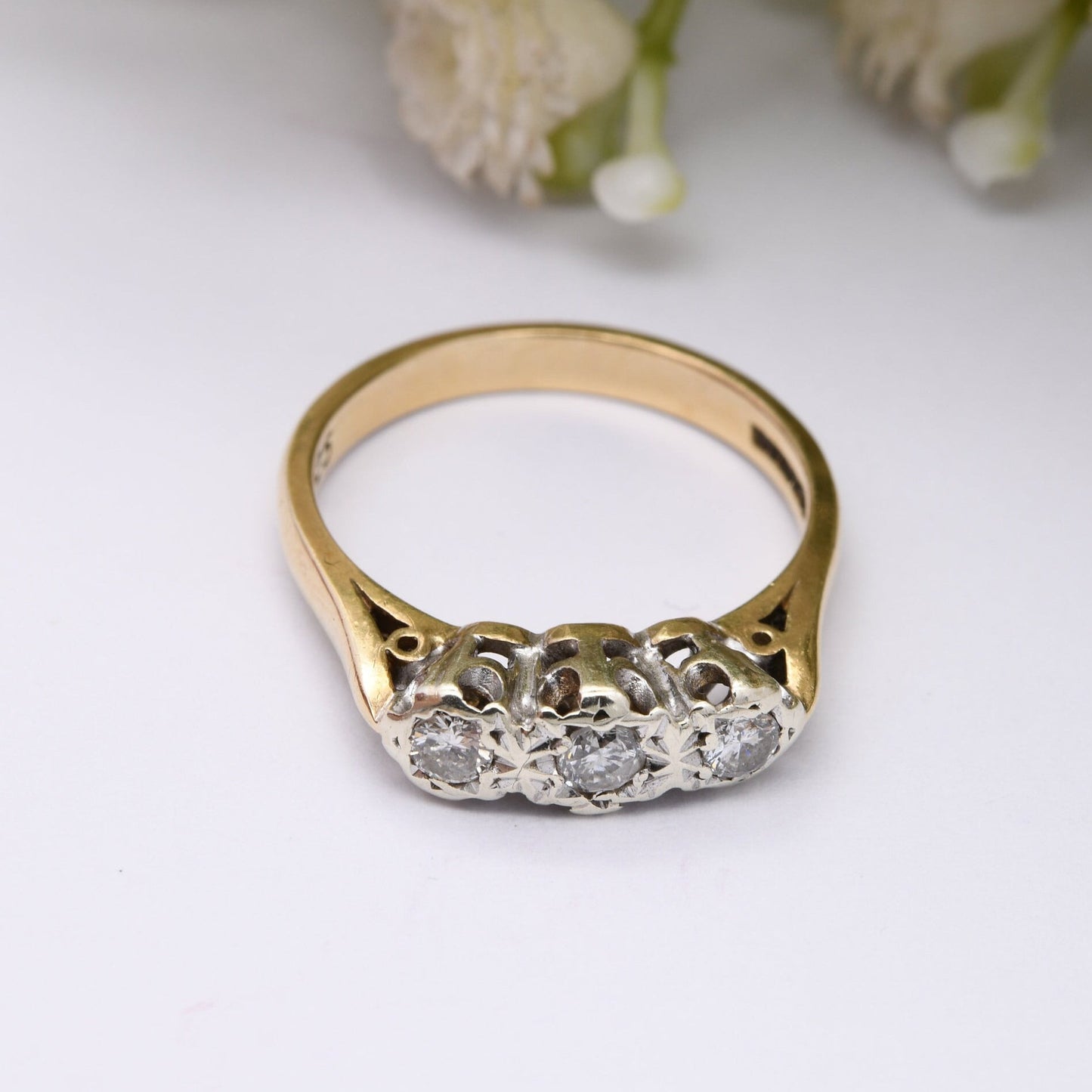 Vintage 9ct Gold Three Stone Diamond Ring - .25 Carats 25 Points | Illusion Set Engagement Ring | UK Size - N | US Size - 6 3/4