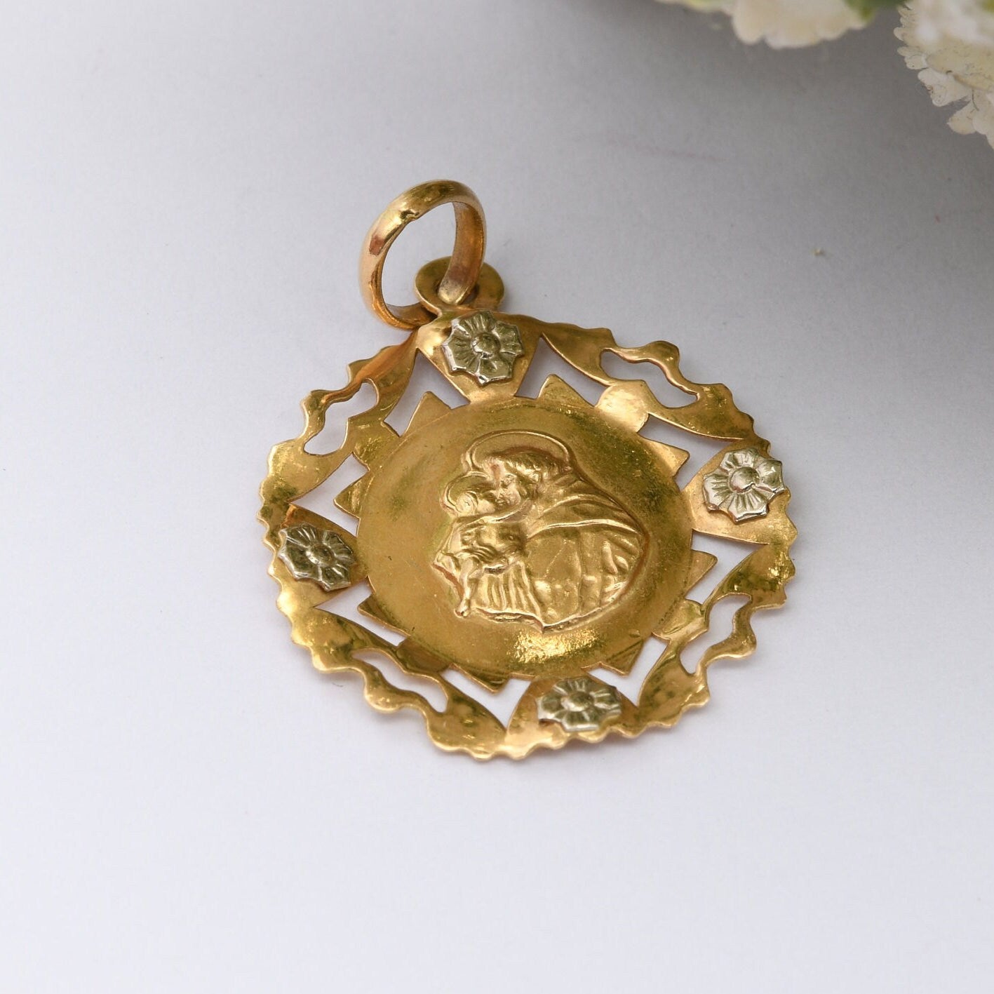 Vintage 18ct Gold St Christopher Pendant