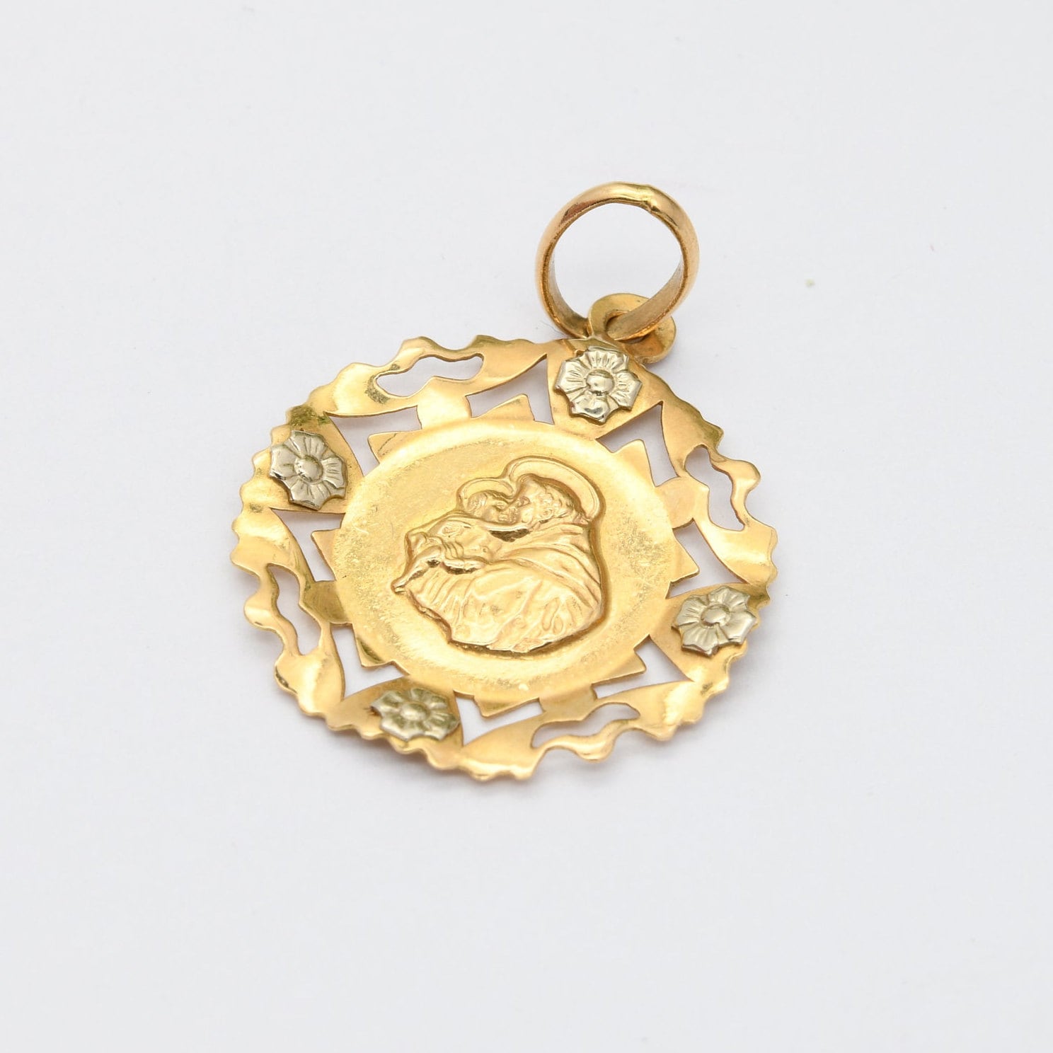 Vintage 18ct Gold St Christopher Pendant