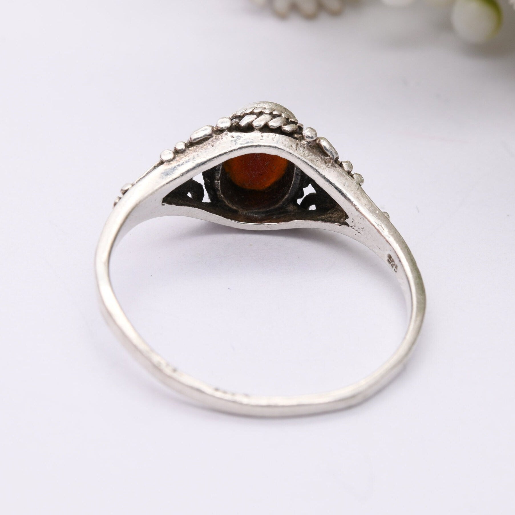 Vintage Sterling Silver Garnet Solitaire Ring - Ornate Mount | Faceted Gemstone | UK Size - S 1/2 | US Size - 9 1/4