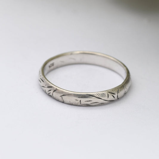 Vintage Sterling Silver Engraved Band Ring