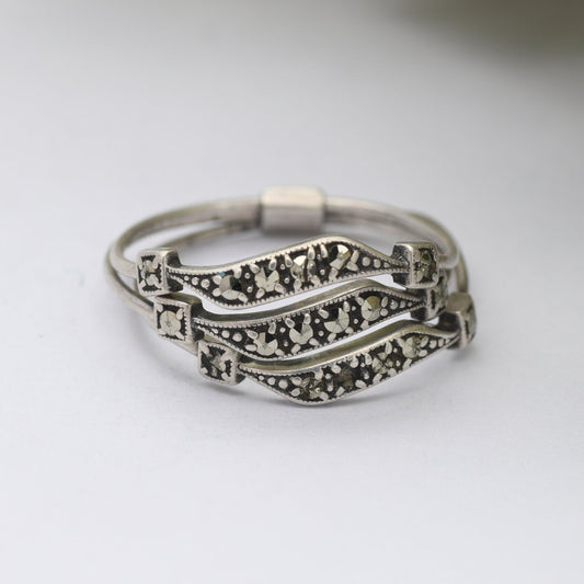 Vintage Sterling Silver Marcasite Three Band Wave Ring