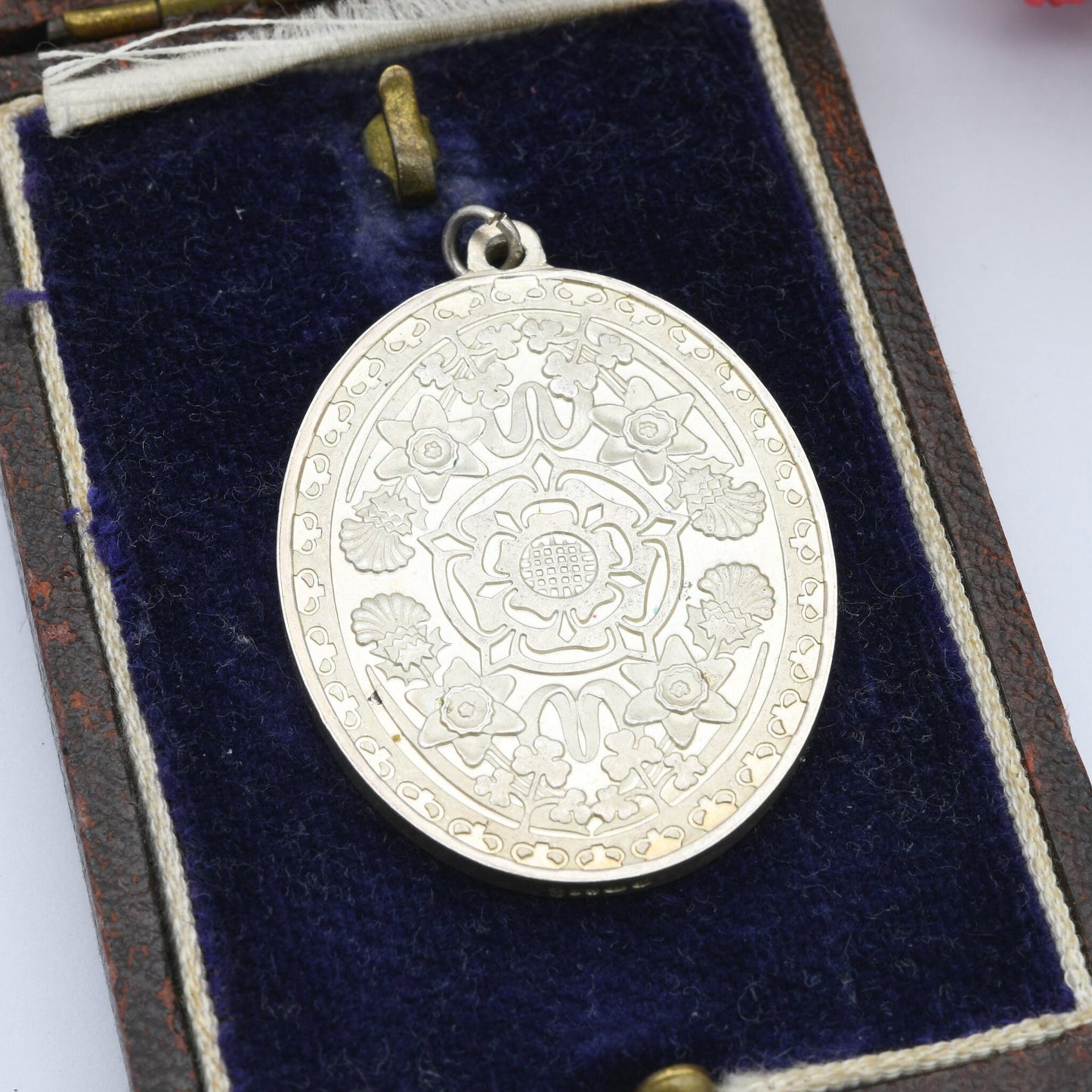 Vintage Sterling Silver Elizabeth II 1977 Silver Jubilee Medal Pendant