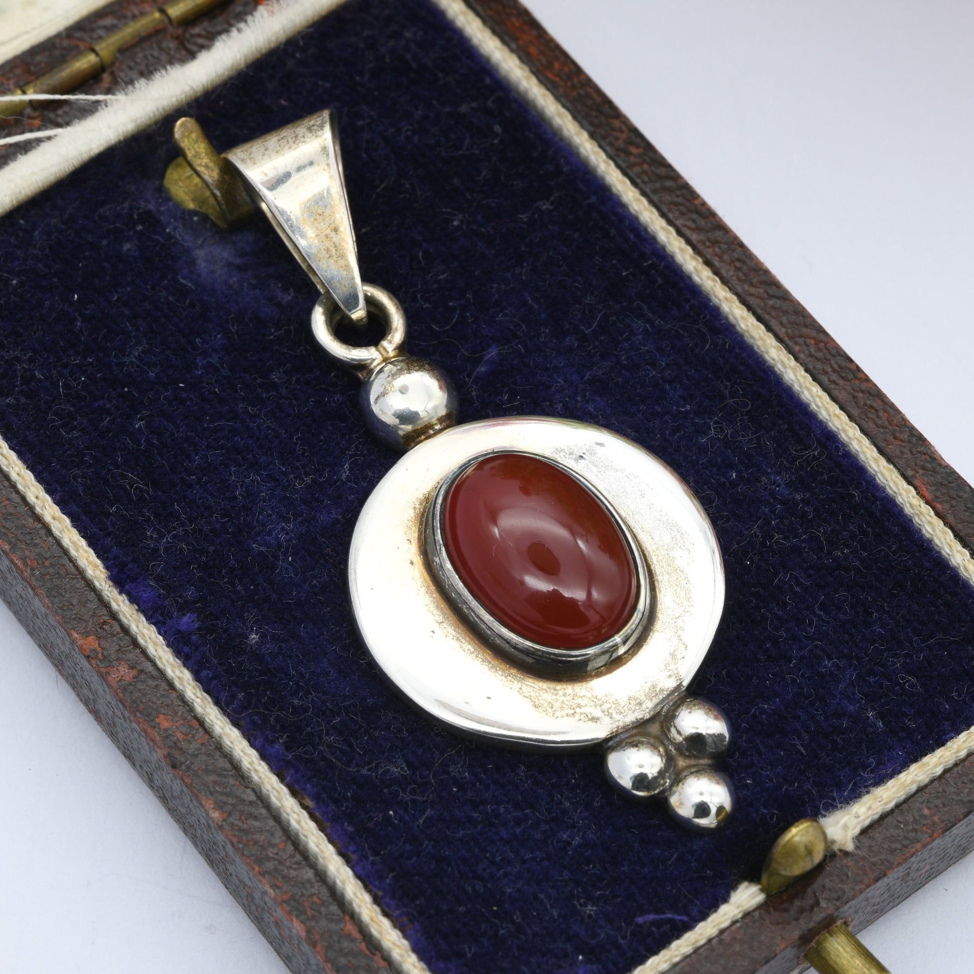 Mexican Sterling Silver Pendant with Cabochon Carnelian - Statement Chunky Silver | Mexico CII