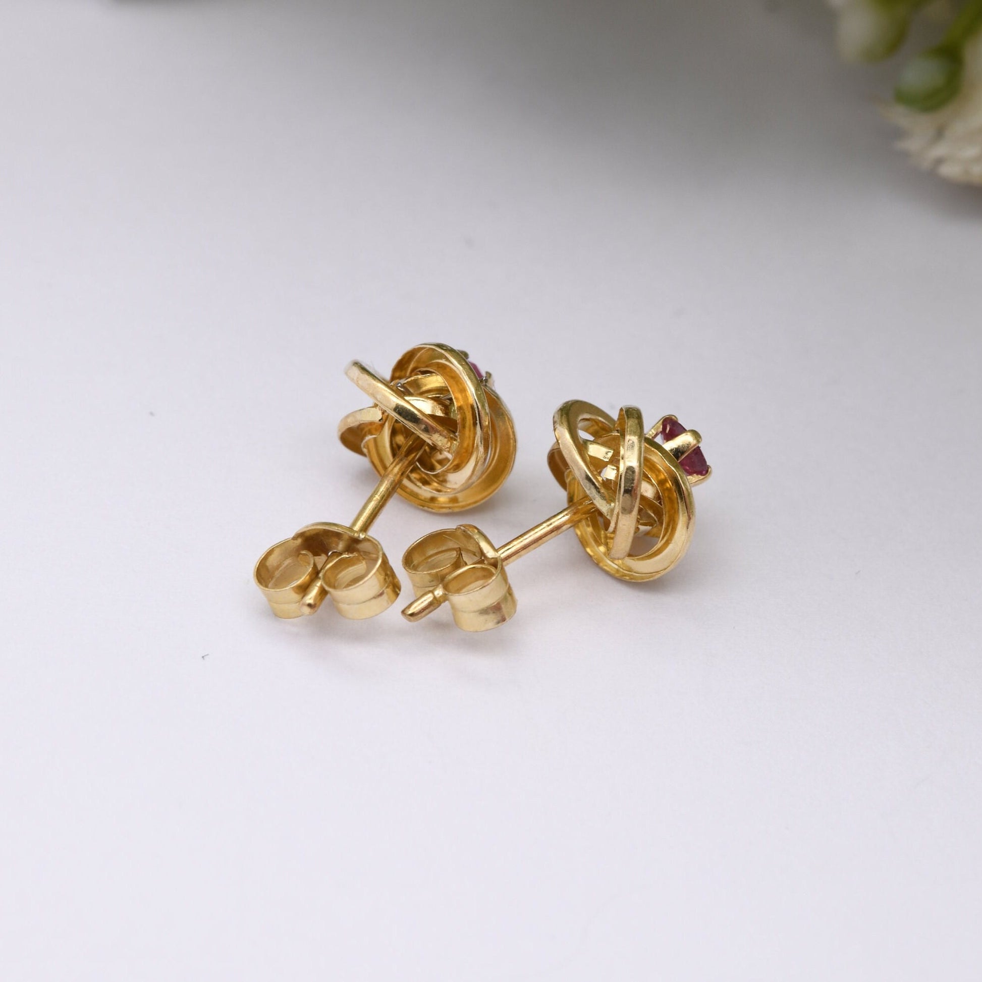 Vintage 9ct Gold Ruby Twist Stud Earrings