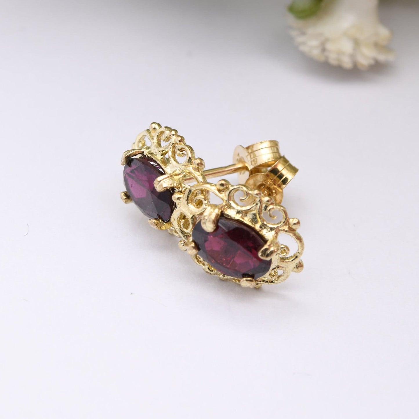 Vintage 9ct Gold Garnet Stud Earrings