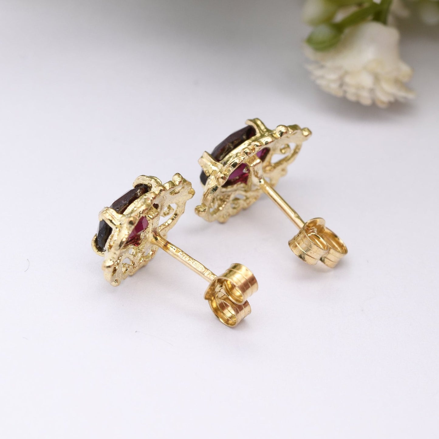 Vintage 9ct Gold Garnet Stud Earrings