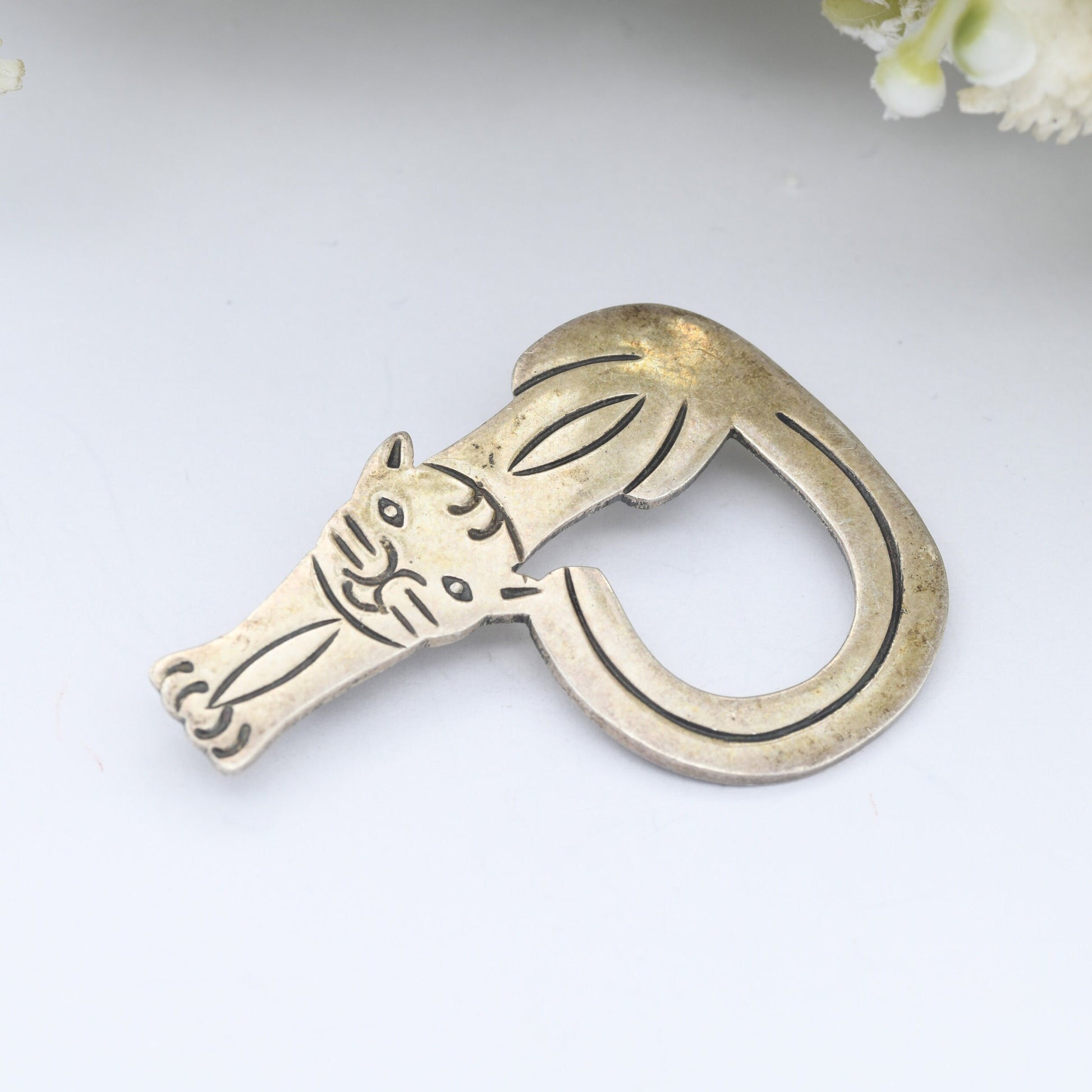 Vintage Sterling Silver Cat Brooch - Novelty Animal Jewellery | Cartoon Style Cat Stretched Down